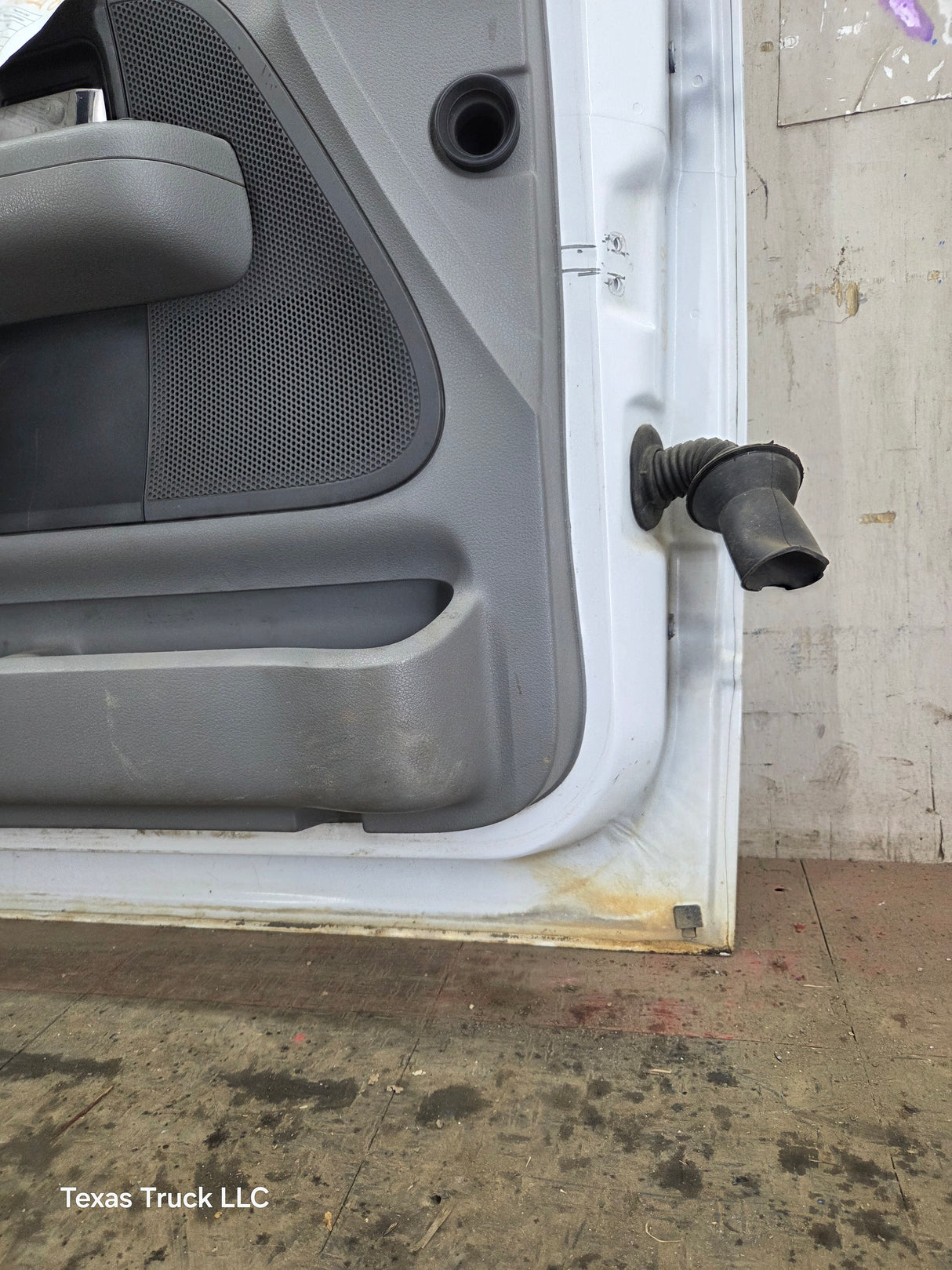 2004-2008 Ford F150 LH Driver Front Regular/Extended Cab Door