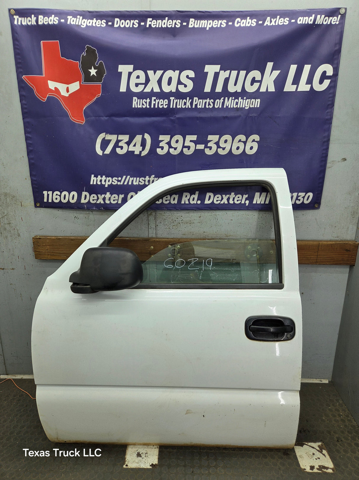 1999-2006 Chevrolet Silverado / GMC Sierra 1500 2500 3500 HD Front Driver Side Door LH