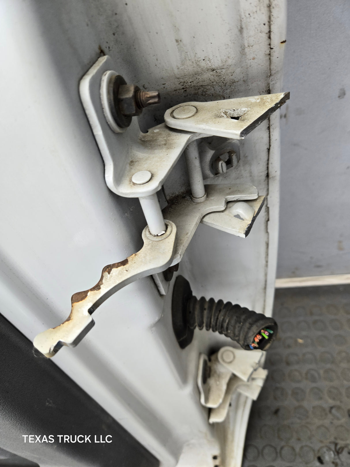 2003-2008 Dodge Ram 3rd Gen Driver Side Front Quad Cab Crew Cab Door 1500 2500 3500 4500 5500 - White