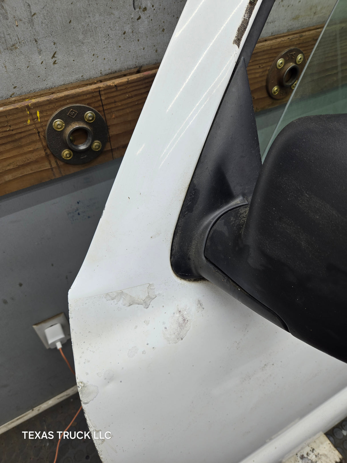 1999-2006 Chevrolet Silverado / GMC Sierra 1500 2500 3500 HD Front Driver Side Door LH
