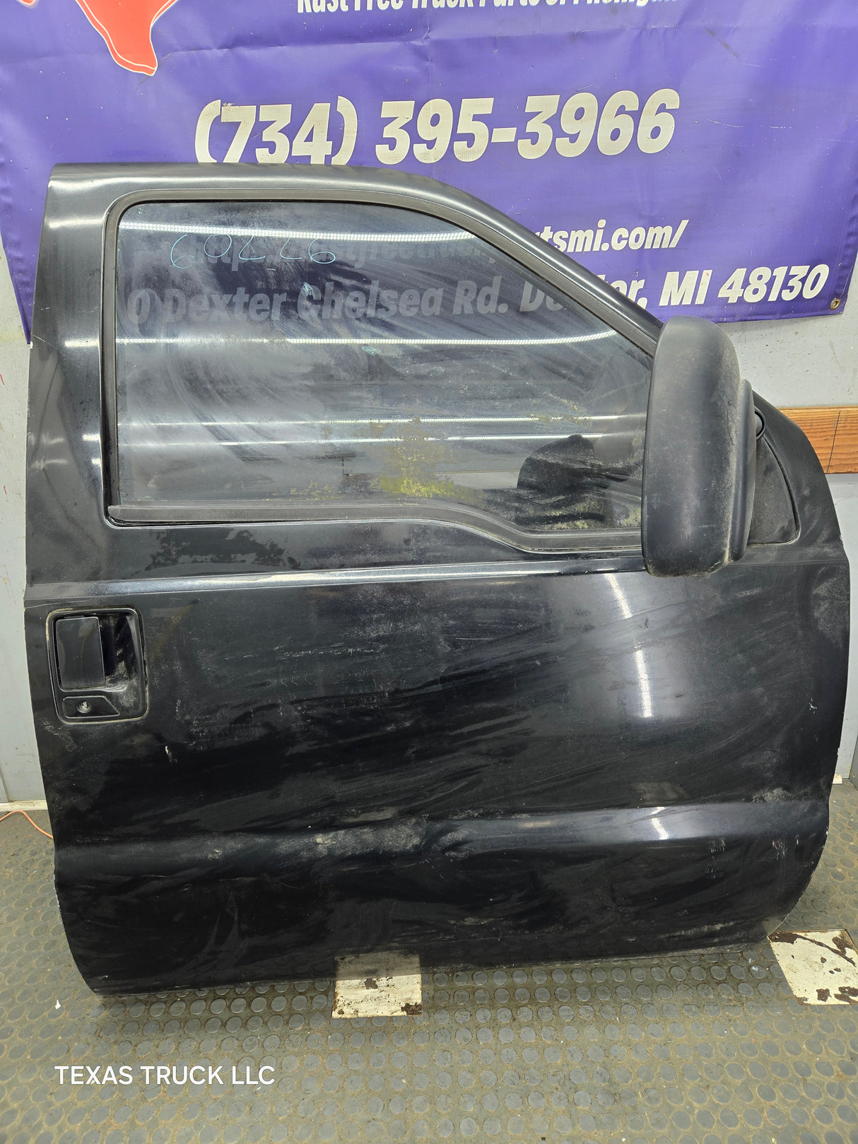 1999-2011 Ford Super Duty / Excursion Front Passenger RH Door F250 F350 F450 F550 - Black