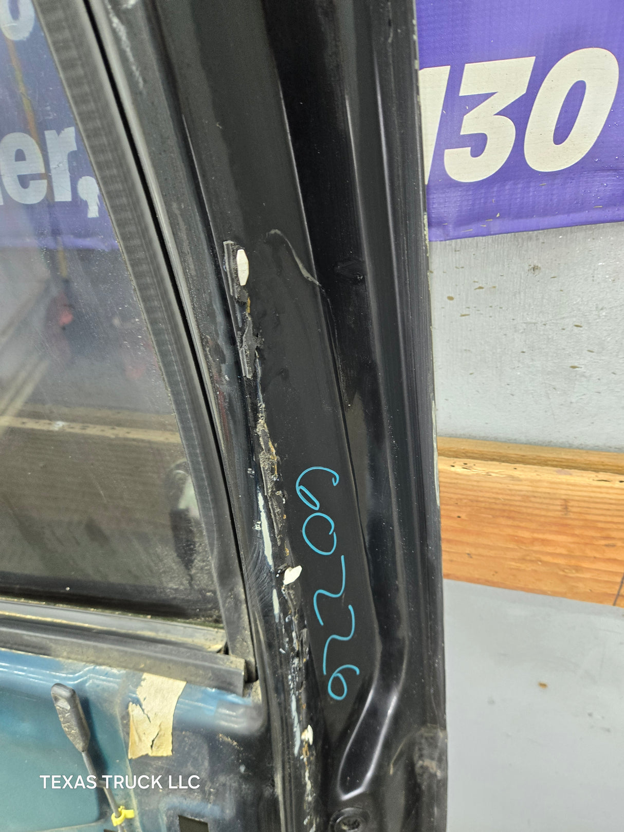 1999-2011 Ford Super Duty / Excursion Front Passenger RH Door F250 F350 F450 F550 - Black