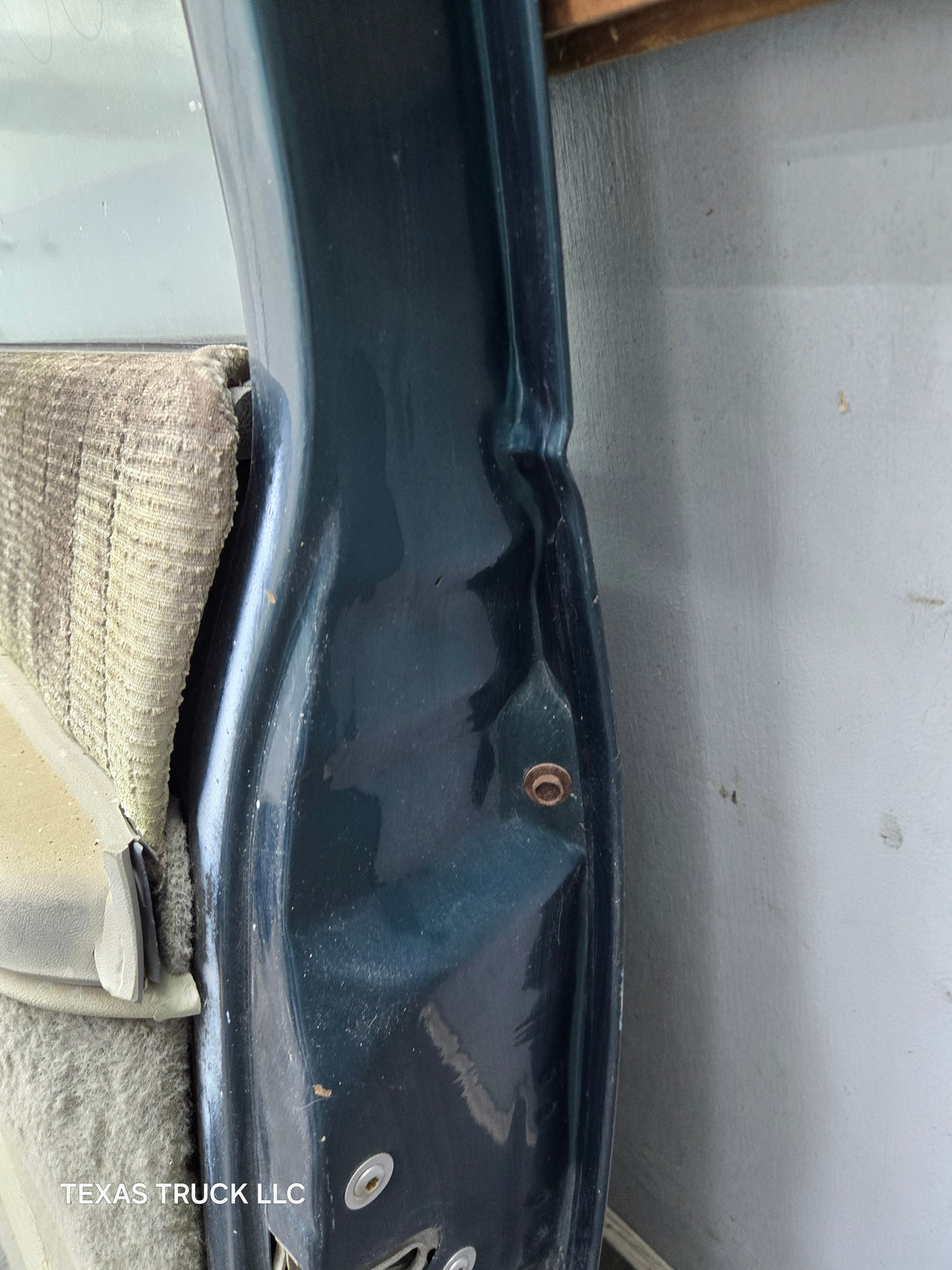 1988-2000 Chevrolet Silverado Suburban GMC Sierra RH Front Passenger Door