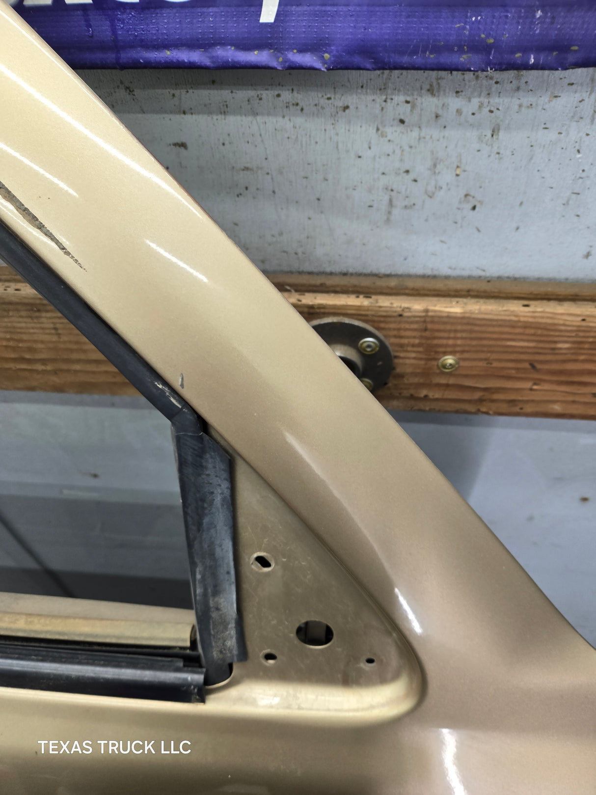 1999-2006 Chevrolet Silverado / GMC Sierra 1500 2500 3500 HD Front Passenger side Door RH