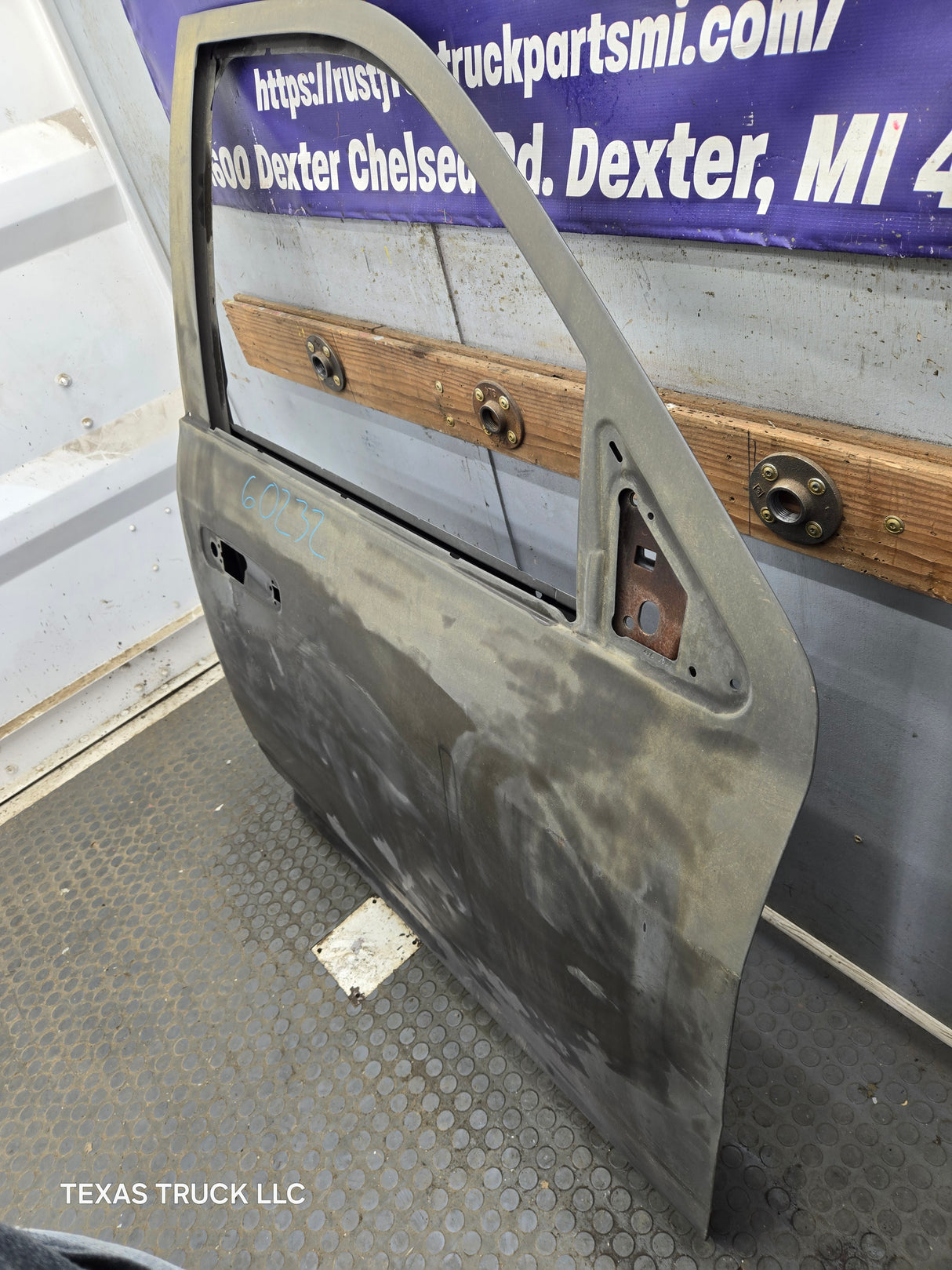 2009-2018 Dodge Ram 4th Gen Passenger Side RH Front Quad Crew Cab Door 1500 2500 3500 4500 5500