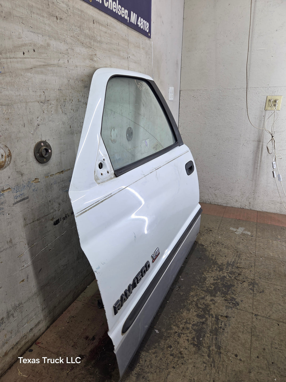 1994-2002 Dodge Ram 2nd Gen LH Driver Side Front Door Regular Cab / 2 Door Ext Cab 1500 2500 3500 ROUND CORNER