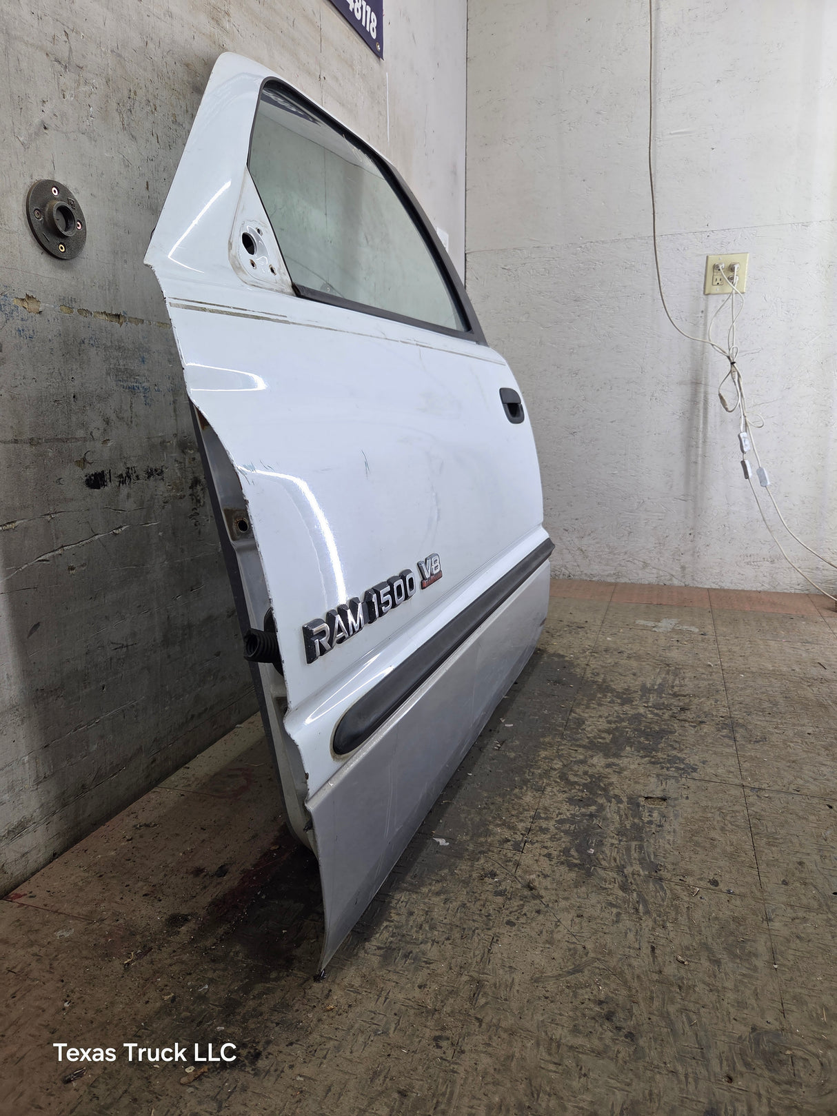 1994-2002 Dodge Ram 2nd Gen LH Driver Side Front Door Regular Cab / 2 Door Ext Cab 1500 2500 3500 ROUND CORNER