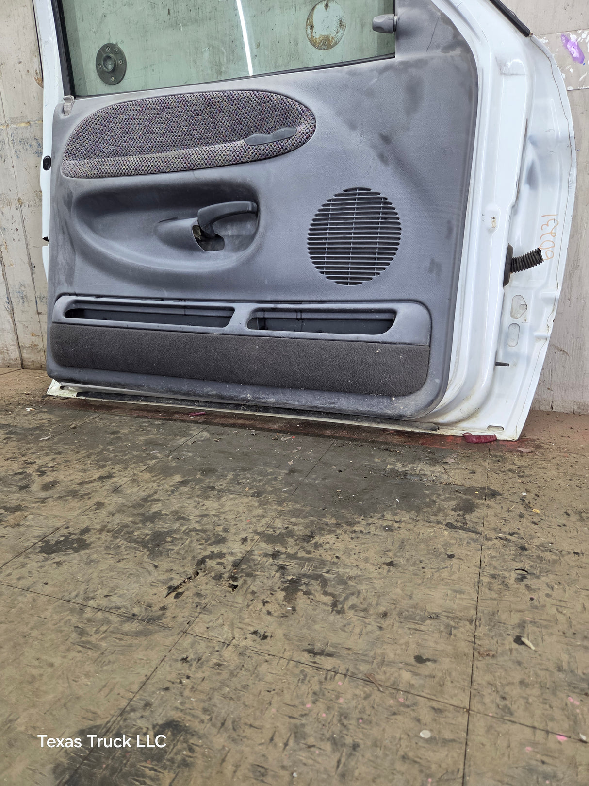 1994-2002 Dodge Ram 2nd Gen LH Driver Side Front Door Regular Cab / 2 Door Ext Cab 1500 2500 3500 ROUND CORNER