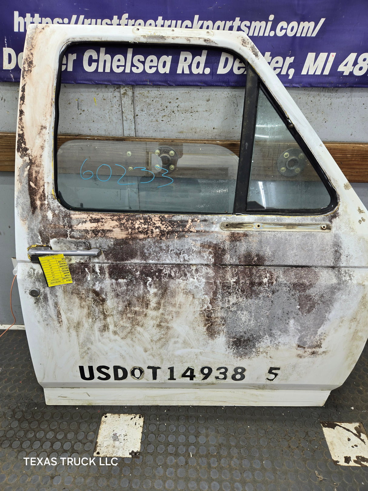 1987-1997 Ford F Series F250 F350 F450 F550 Passenger Side Front Door RH