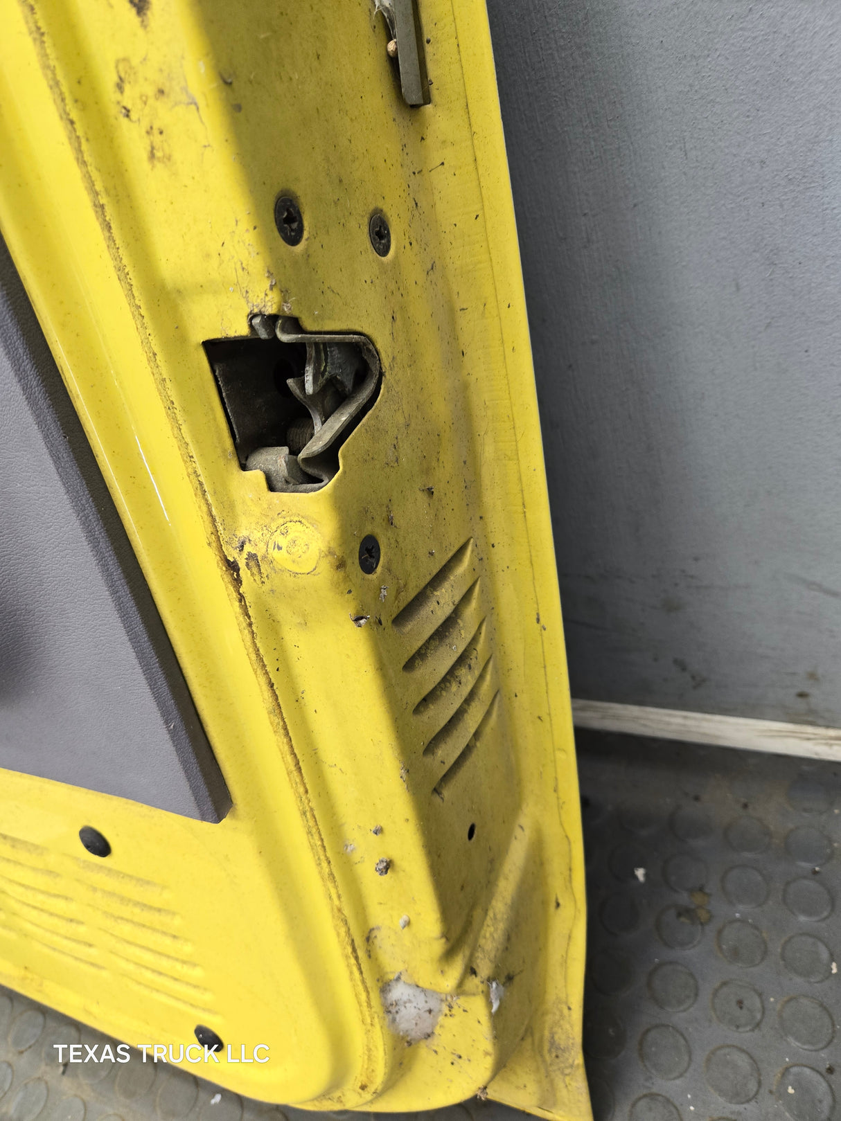 1987-1997 Ford F Series F250 F350 F450 F550 Passenger Side Front Door RH