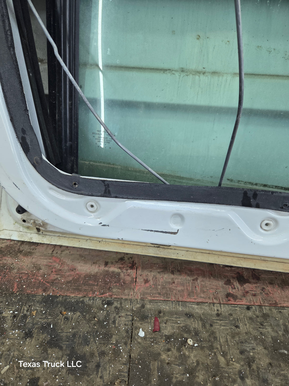 1988-2000 Chevrolet Silverado Suburban GMC Sierra LH Front Driver Side Door