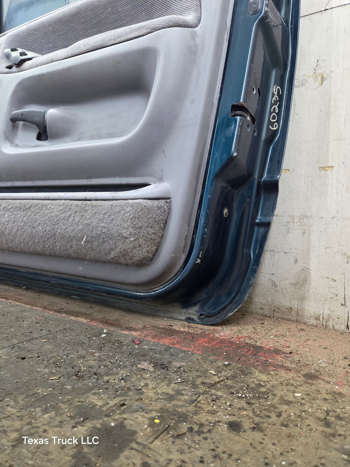 1994-2002 Dodge Ram 2nd Gen RH Passenger Side Front Door Regular Cab / 2 Door Ext Cab 1500 2500 3500 ROUND CORNER