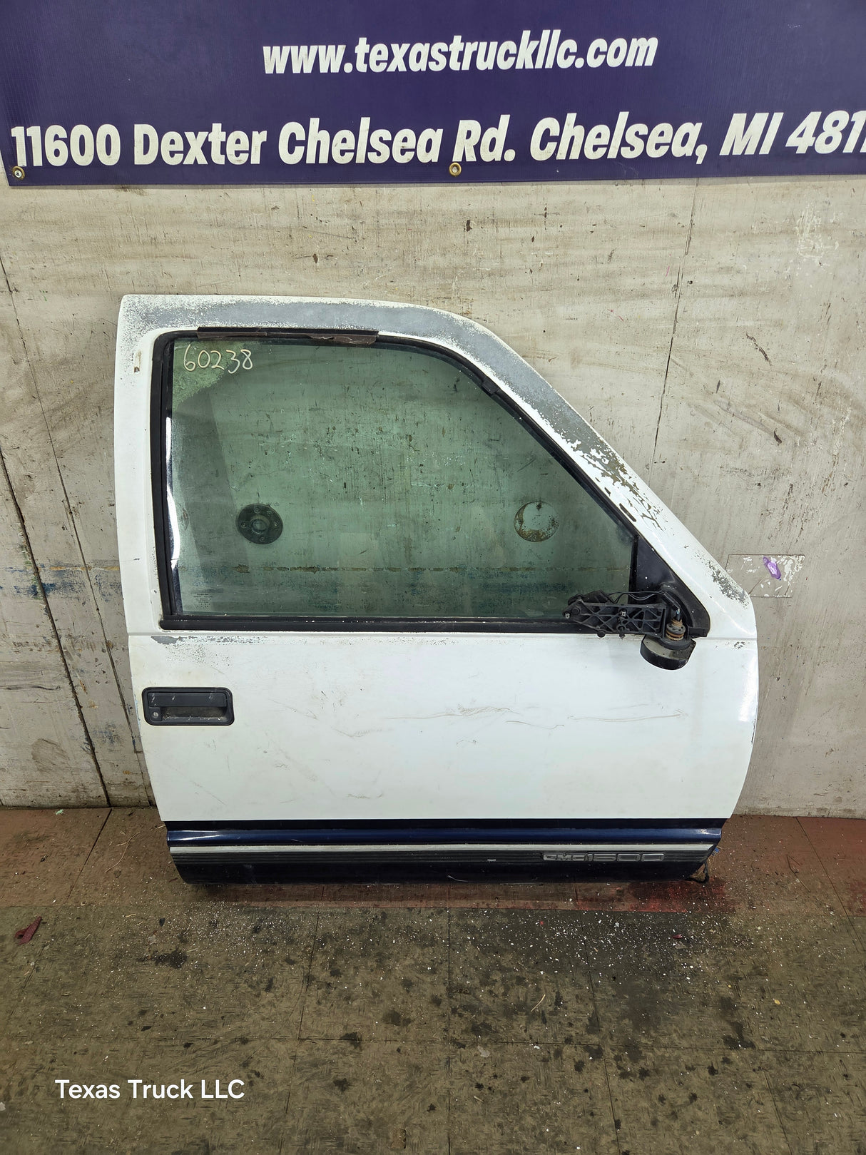1988-2000 Chevrolet Silverado Suburban GMC Sierra RH Front Passenger Door
