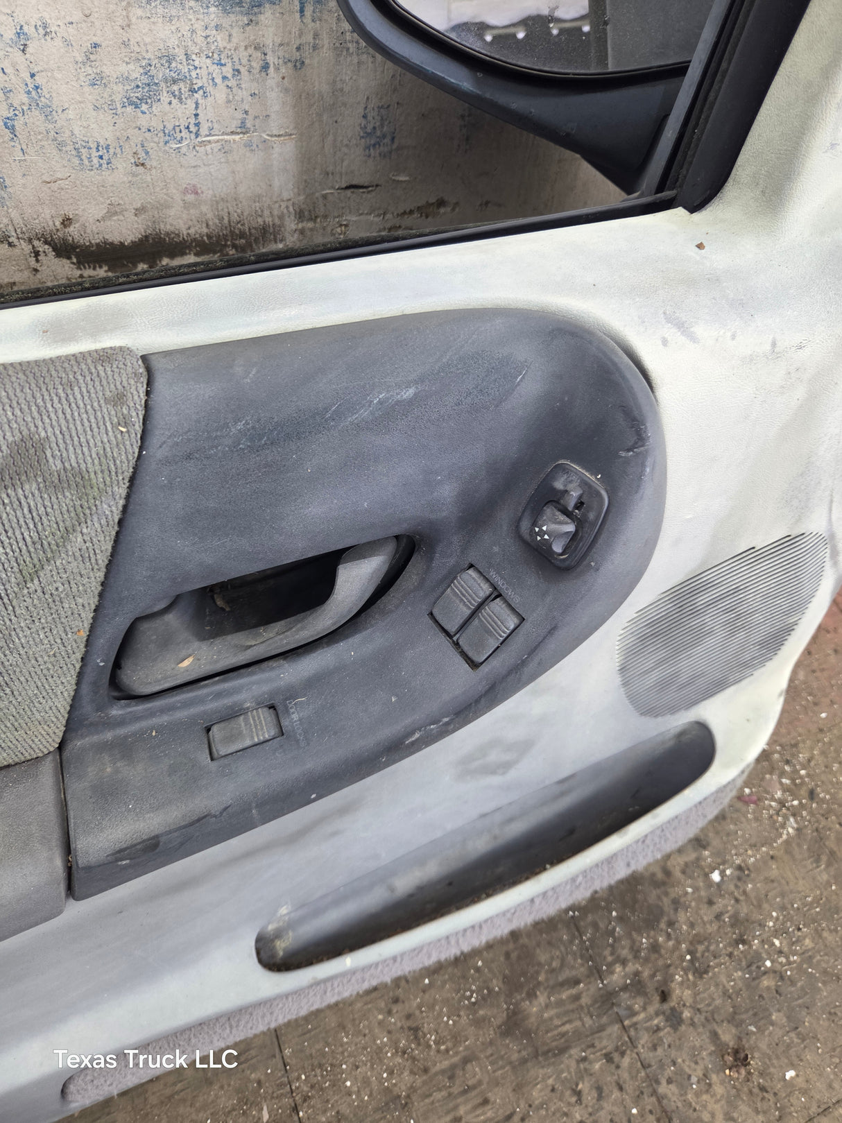 1993-2002 Ford Ranger Driver Side Front Left Hand Door