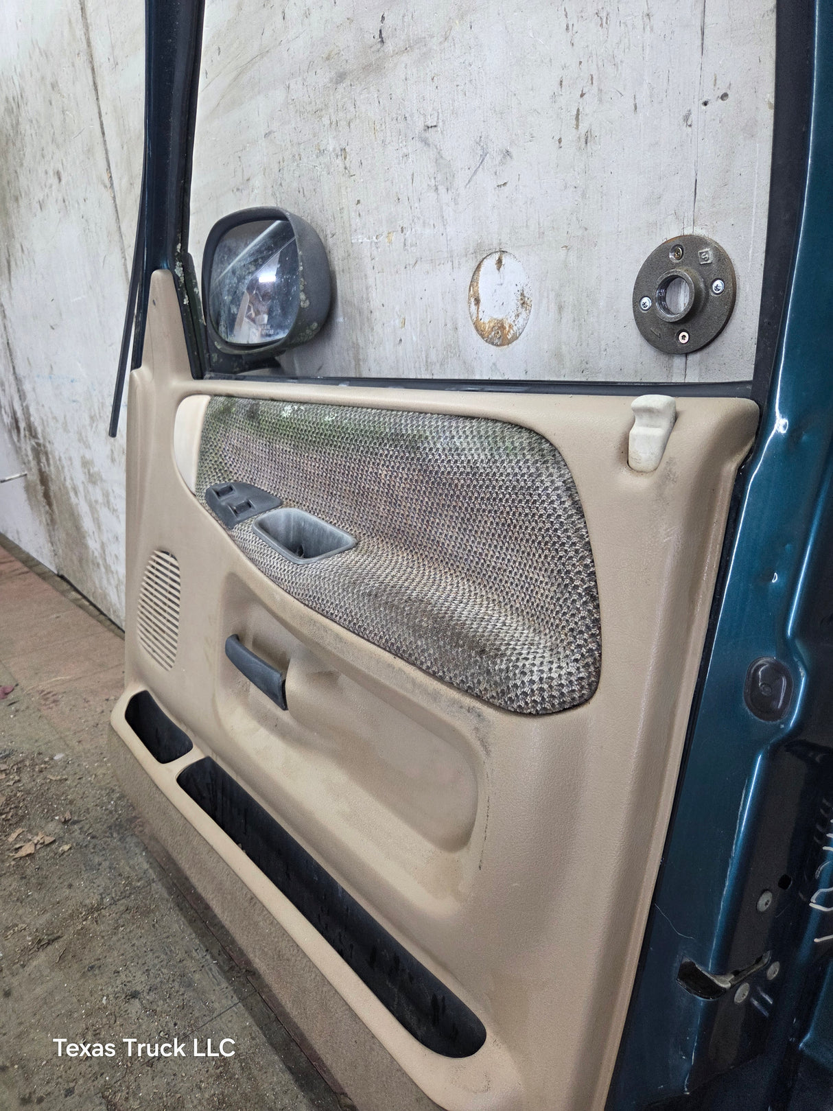 1994-2002 Dodge Ram 2nd Gen RH Passenger Side Front Door Regular Cab / 2 Door Ext Cab 1500 2500 3500 ROUND CORNER