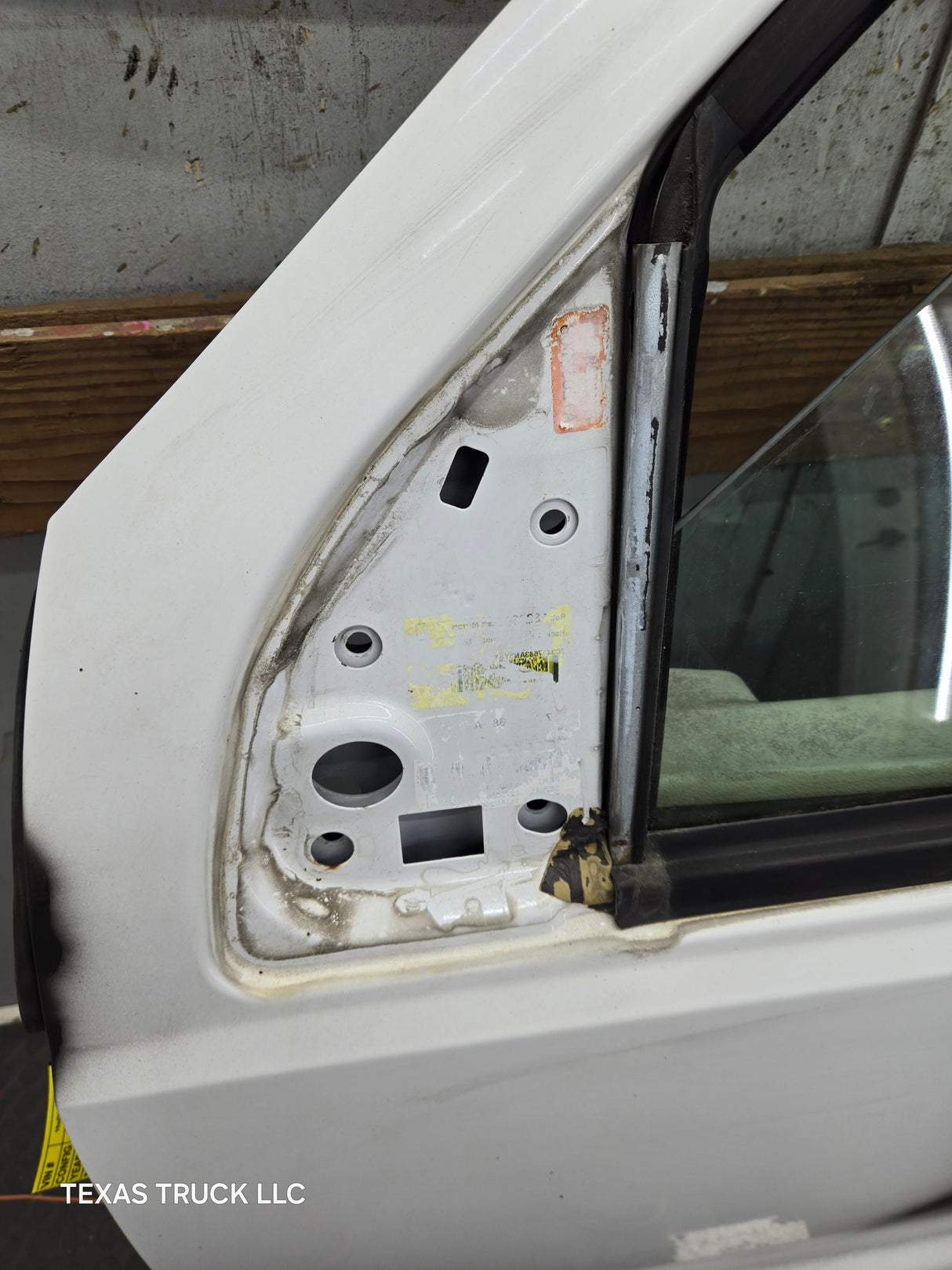 1999-2011 Ford Super Duty LH Driver Side Front Door F250 F350 F450 F550