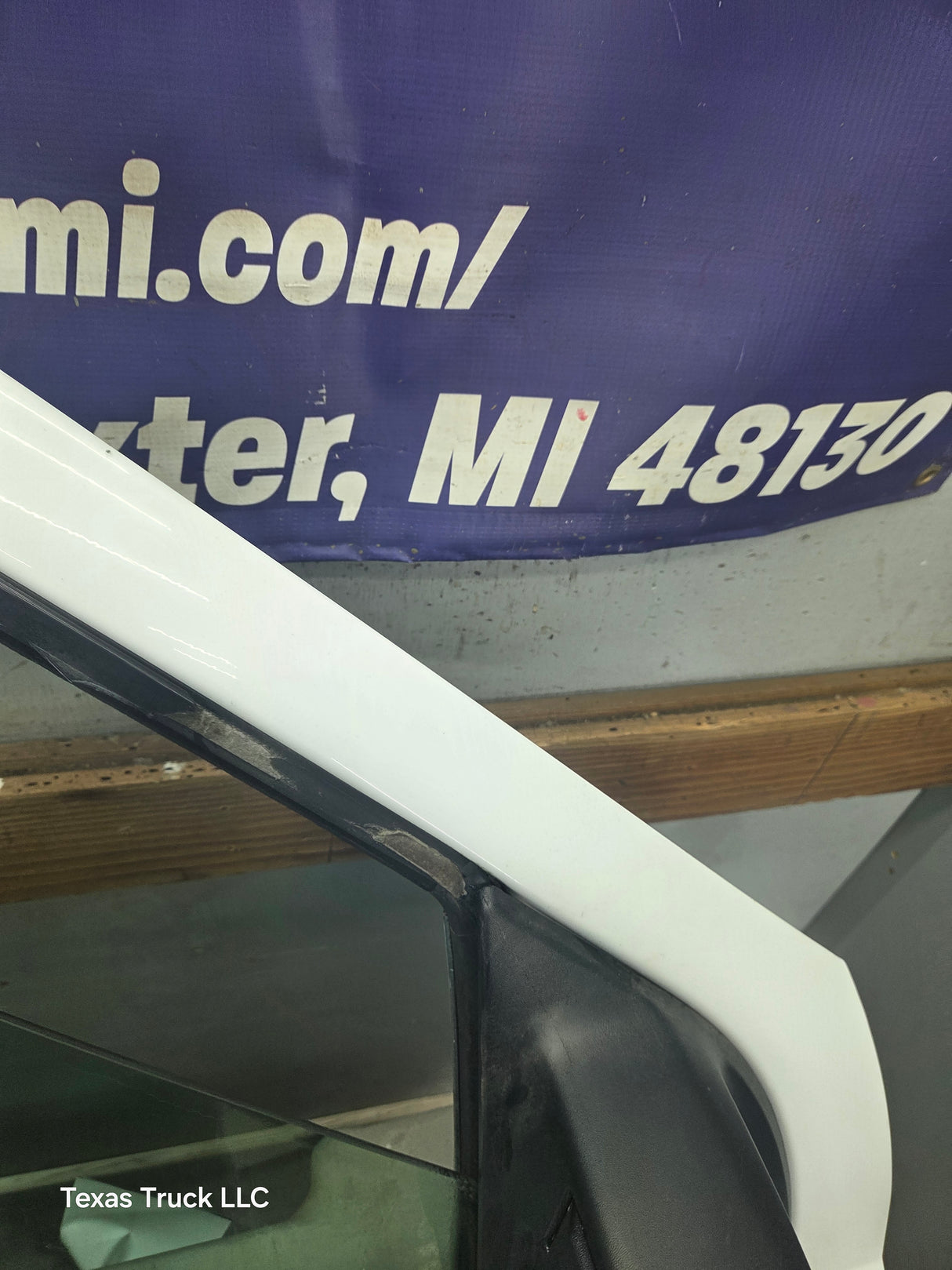 1999-2011 Ford Super Duty / Excursion Front Passenger RH Door F250 F350 F450 F550- Oxford White