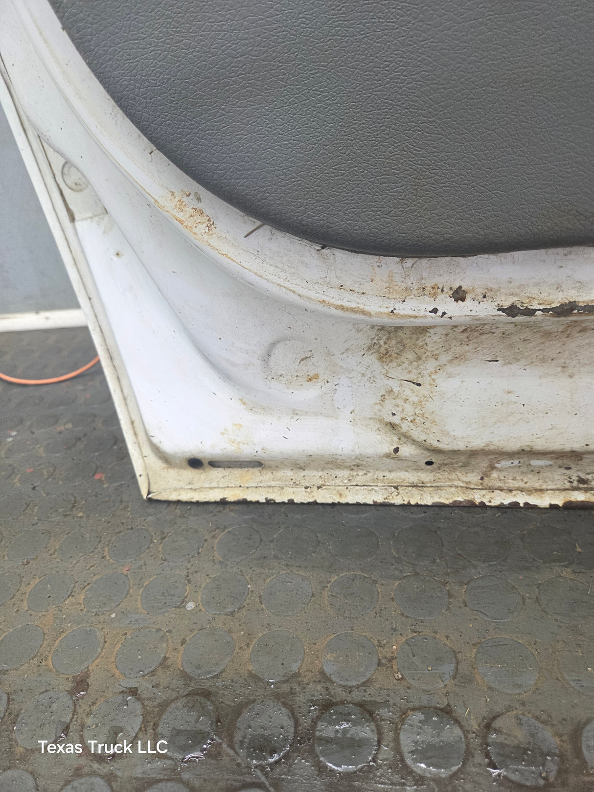 1999-2011 Ford Super Duty / Excursion Front Passenger RH Door F250 F350 F450 F550- Oxford White