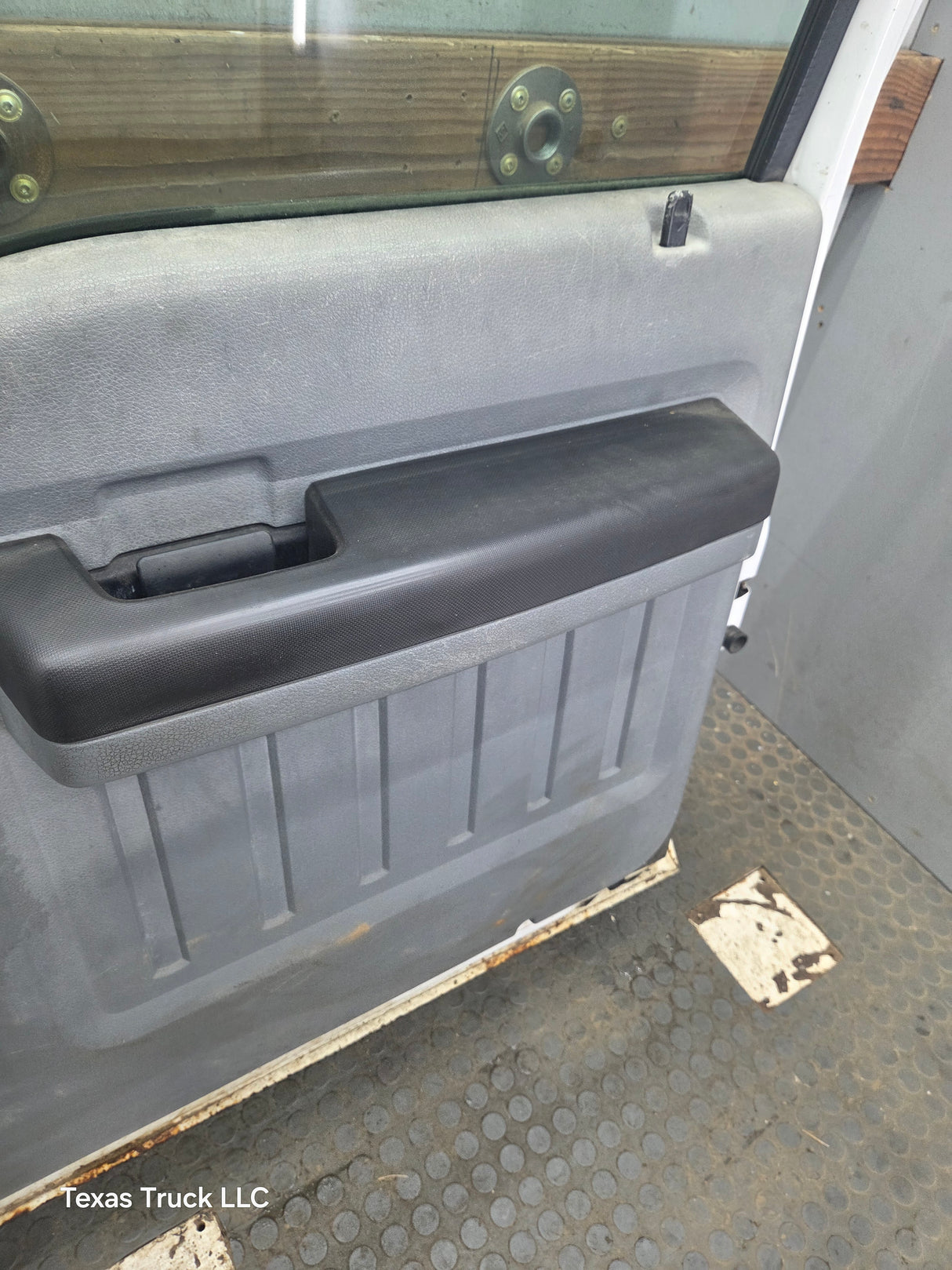 1999-2011 Ford Super Duty / Excursion Front Passenger RH Door F250 F350 F450 F550- Oxford White
