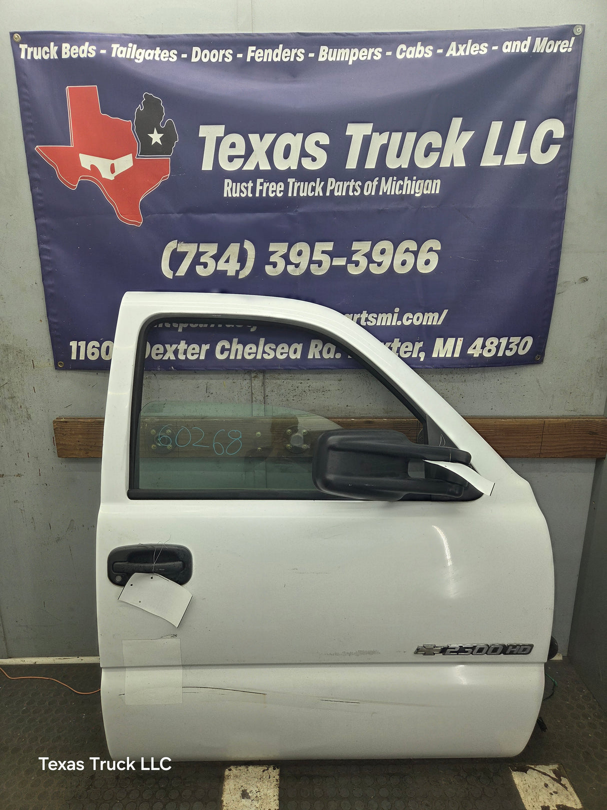 1999-2006 Chevrolet Silverado / GMC Sierra 1500 2500 3500 HD Front Passenger side Door RH