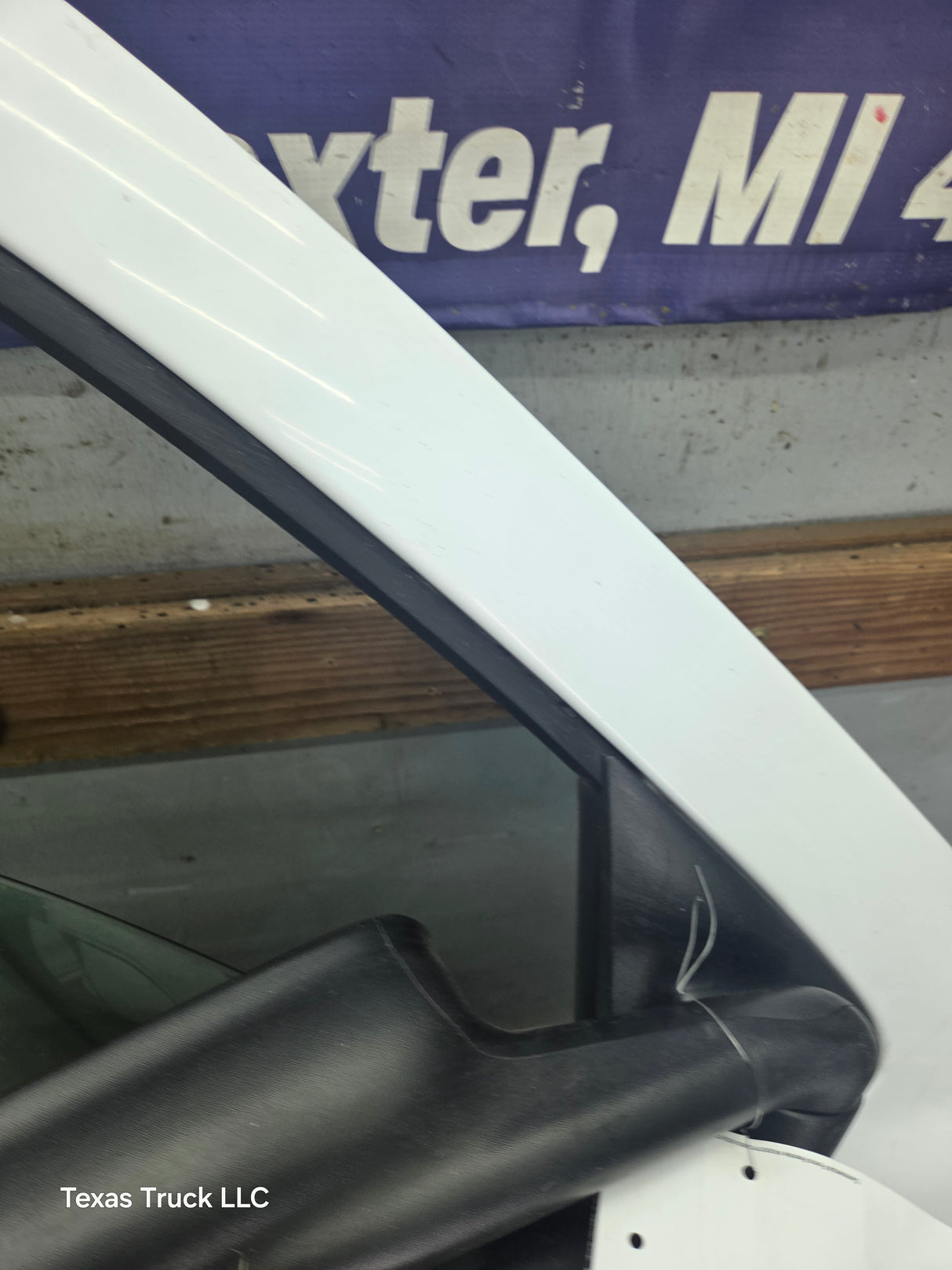 1999-2006 Chevrolet Silverado / GMC Sierra 1500 2500 3500 HD Front Passenger side Door RH
