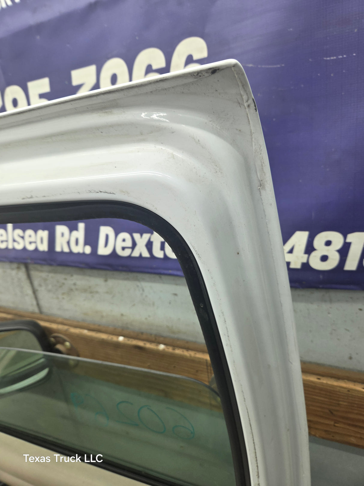 1999-2006 Chevrolet Silverado / GMC Sierra 1500 2500 3500 HD Front Passenger side Door RH