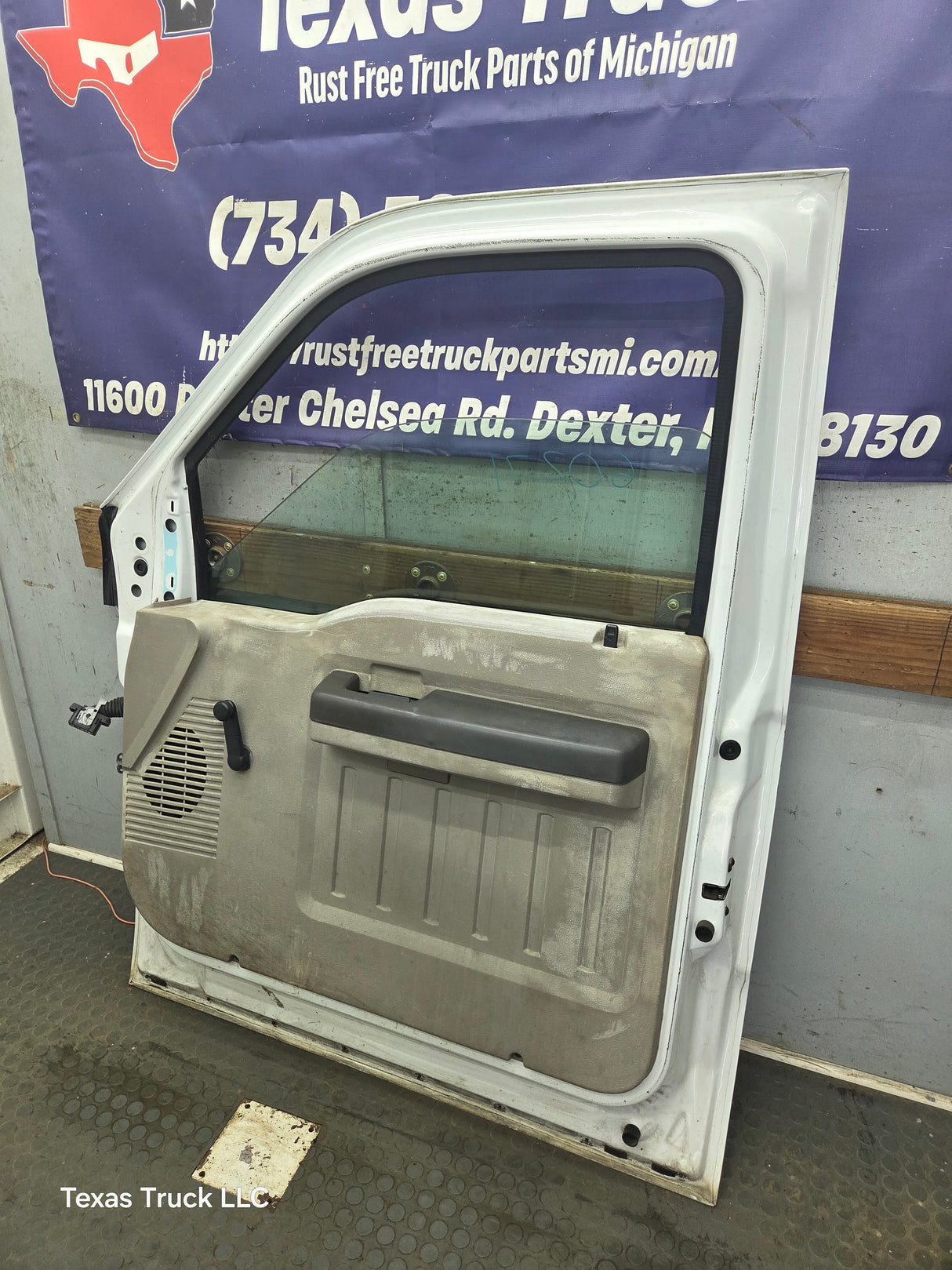 1999-2011 Ford Super Duty / Excursion Front Passenger RH Door F250 F350 F450 F550- Oxford White (Copy)