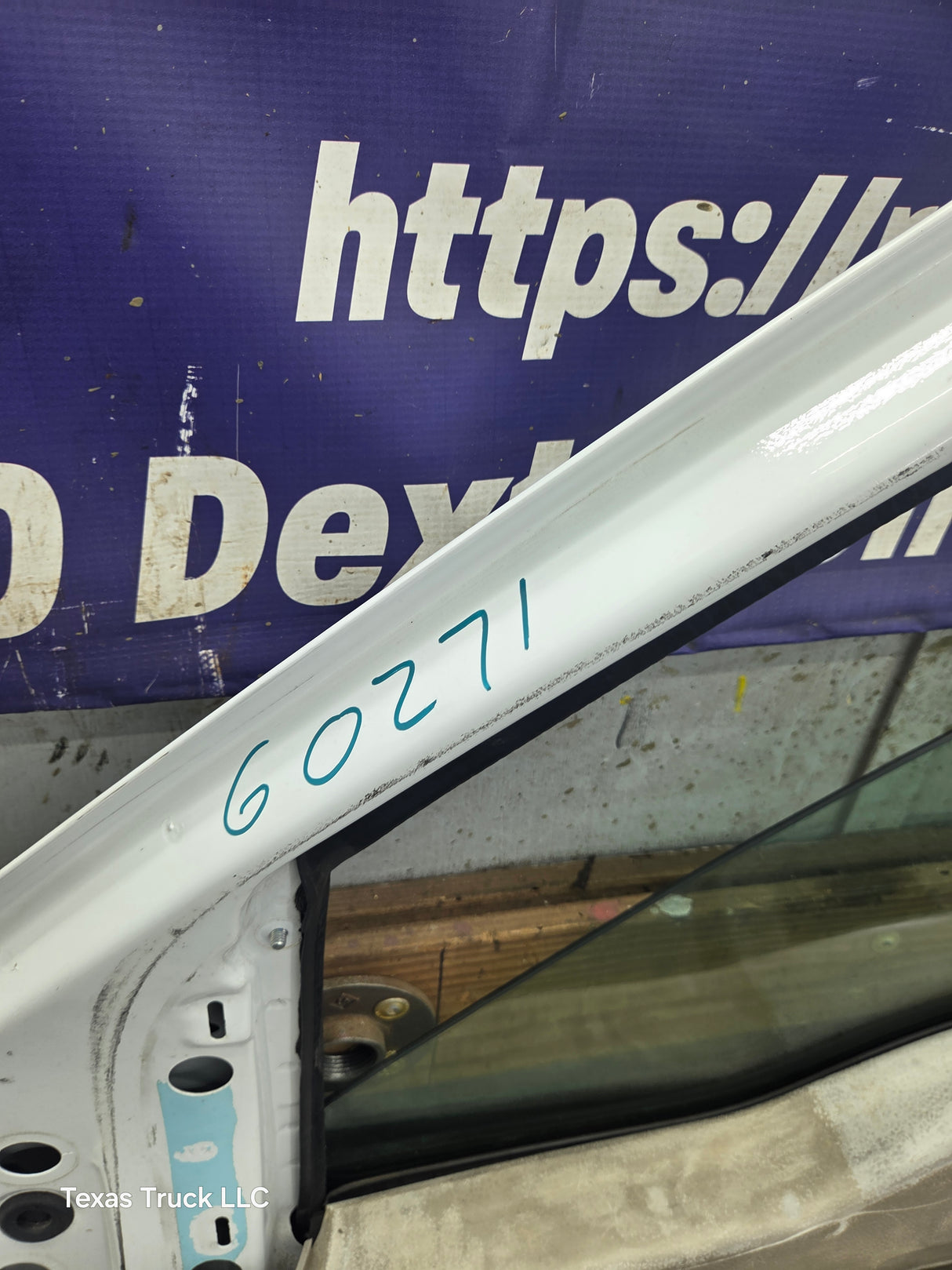 1999-2011 Ford Super Duty / Excursion Front Passenger RH Door F250 F350 F450 F550- Oxford White (Copy)