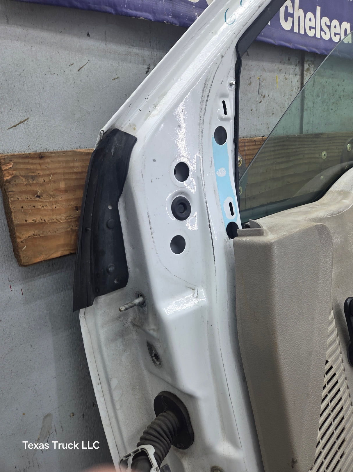 1999-2011 Ford Super Duty / Excursion Front Passenger RH Door F250 F350 F450 F550- Oxford White (Copy)