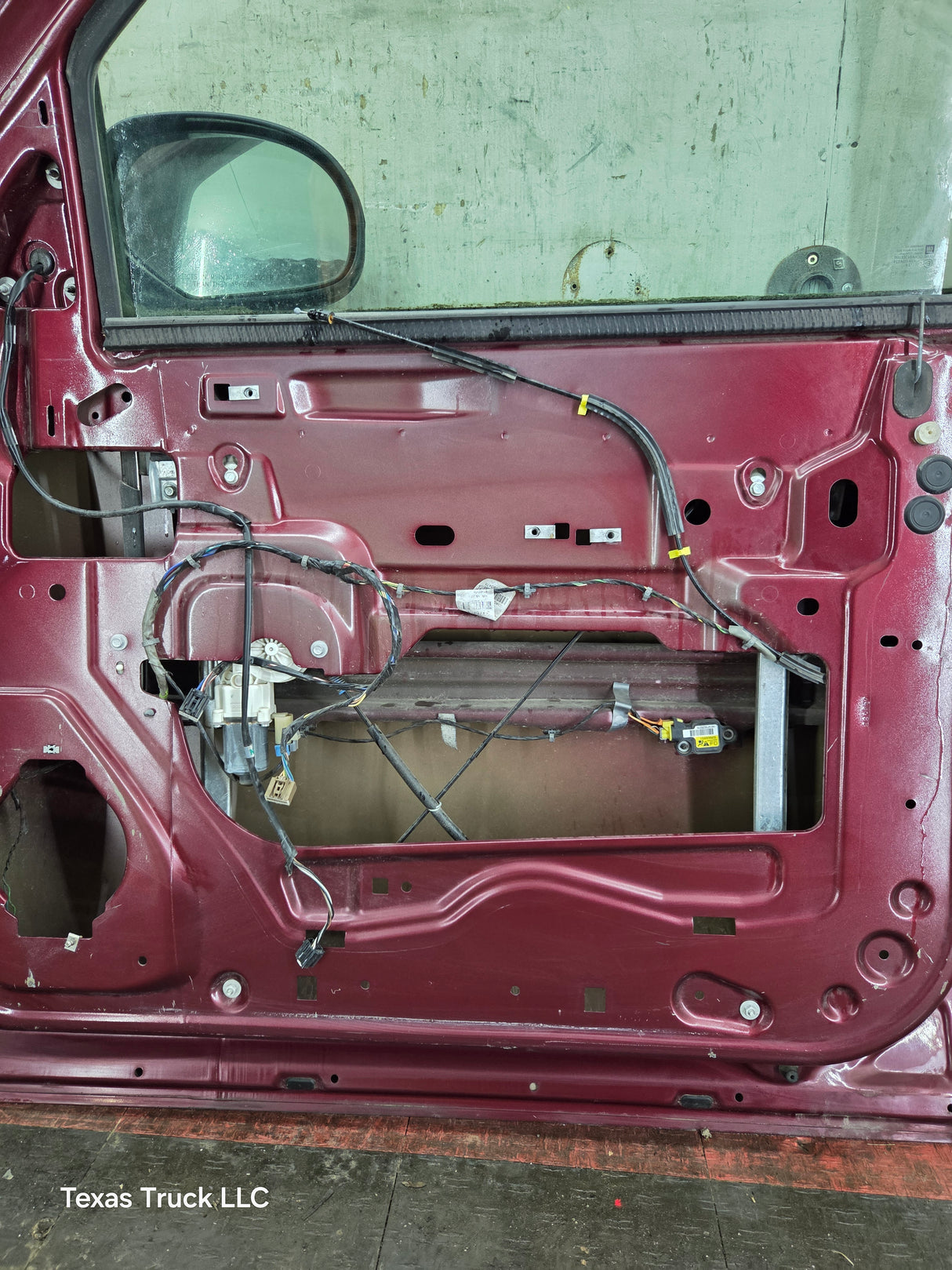 2007-2013 Chevrolet Silverado / GMC Sierra 1500 2500 3500 HD RH Front Passenger Side Door