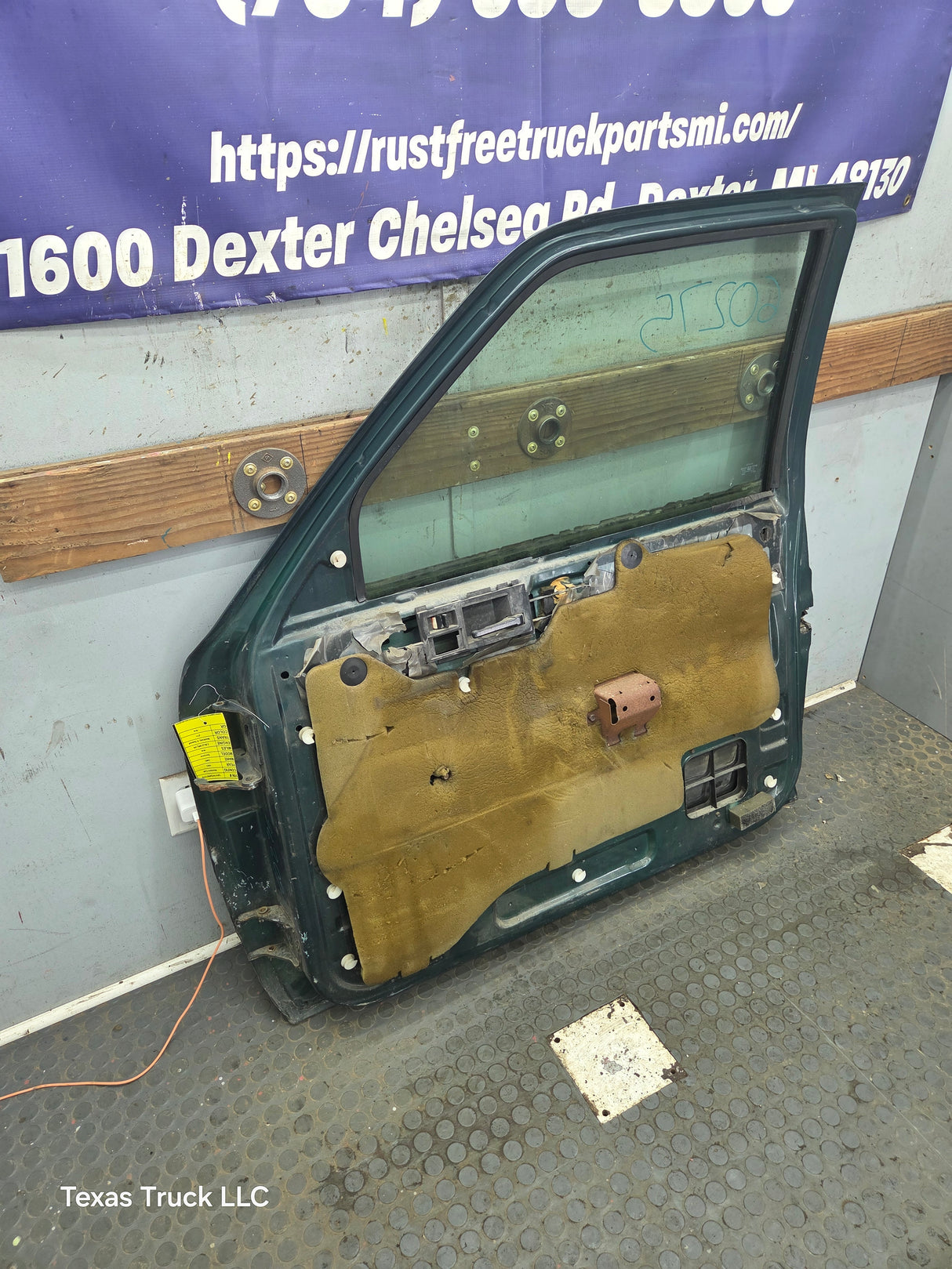 1982-1993 Chevrolet S10 / GMC S15 Sonoma LH Driver Side Front Door