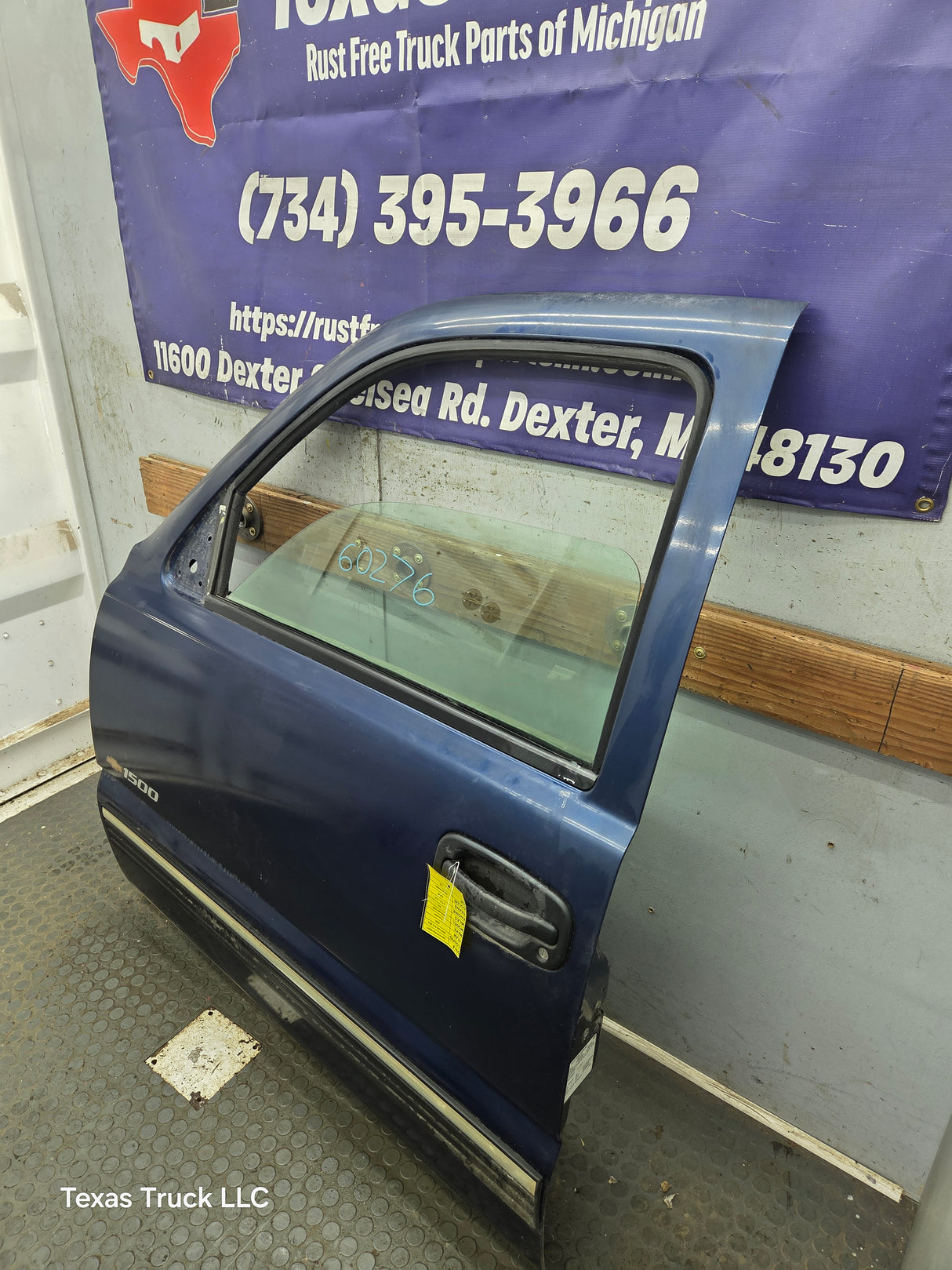 1999-2006 Chevrolet Silverado / GMC Sierra 1500 2500 3500 HD Front Driver Side Door LH