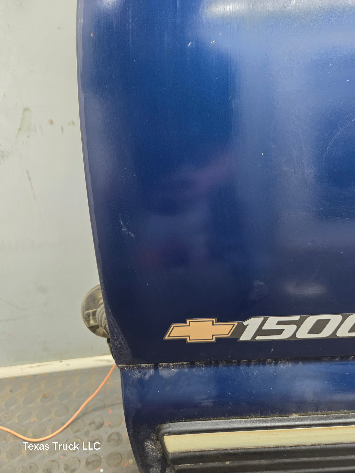 1999-2006 Chevrolet Silverado / GMC Sierra 1500 2500 3500 HD Front Driver Side Door LH