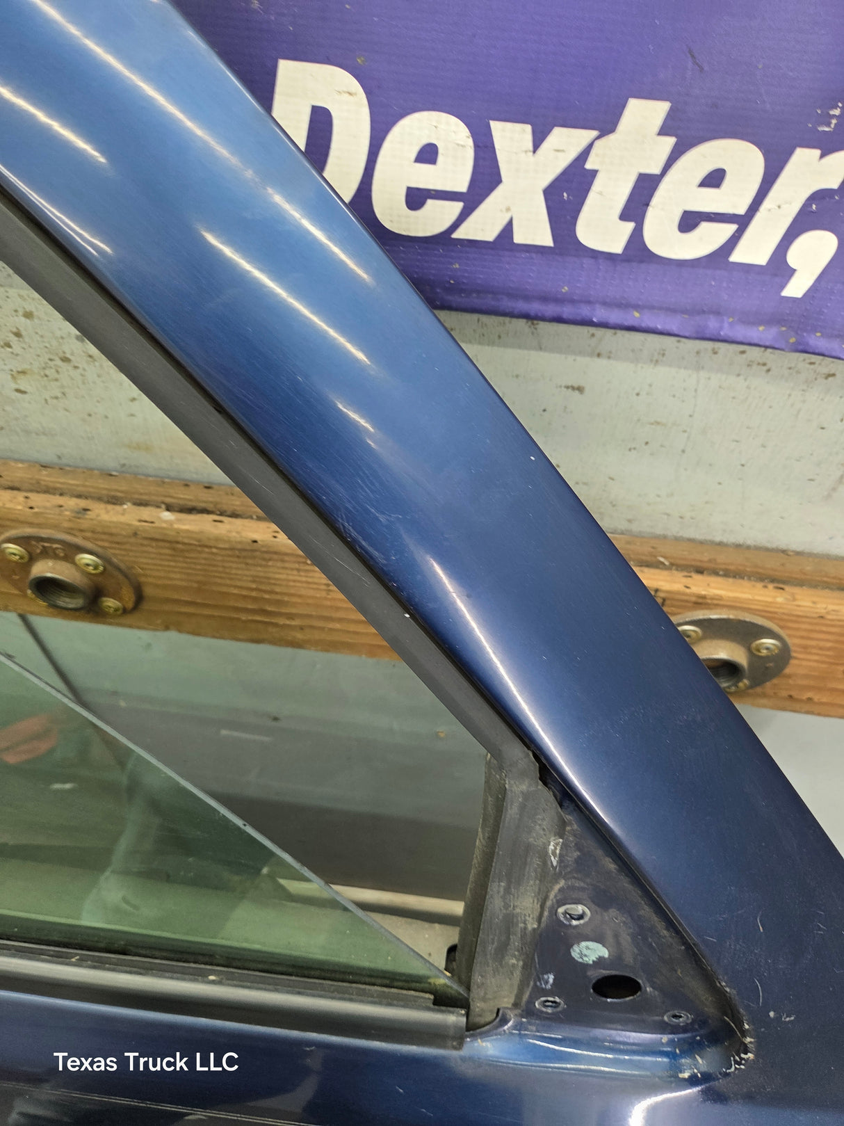 1999-2006 Chevrolet Silverado / GMC Sierra 1500 2500 3500 HD Front Passenger side Door RH