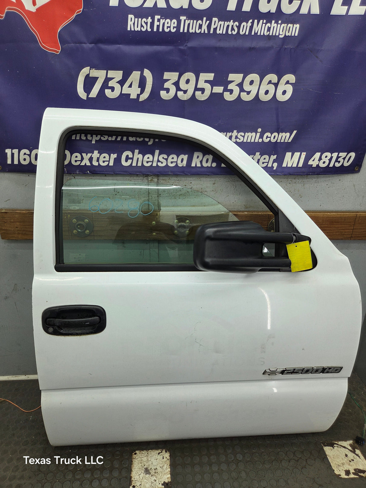 1999-2006 Chevrolet Silverado / GMC Sierra 1500 2500 3500 HD Front Passenger side Door RH