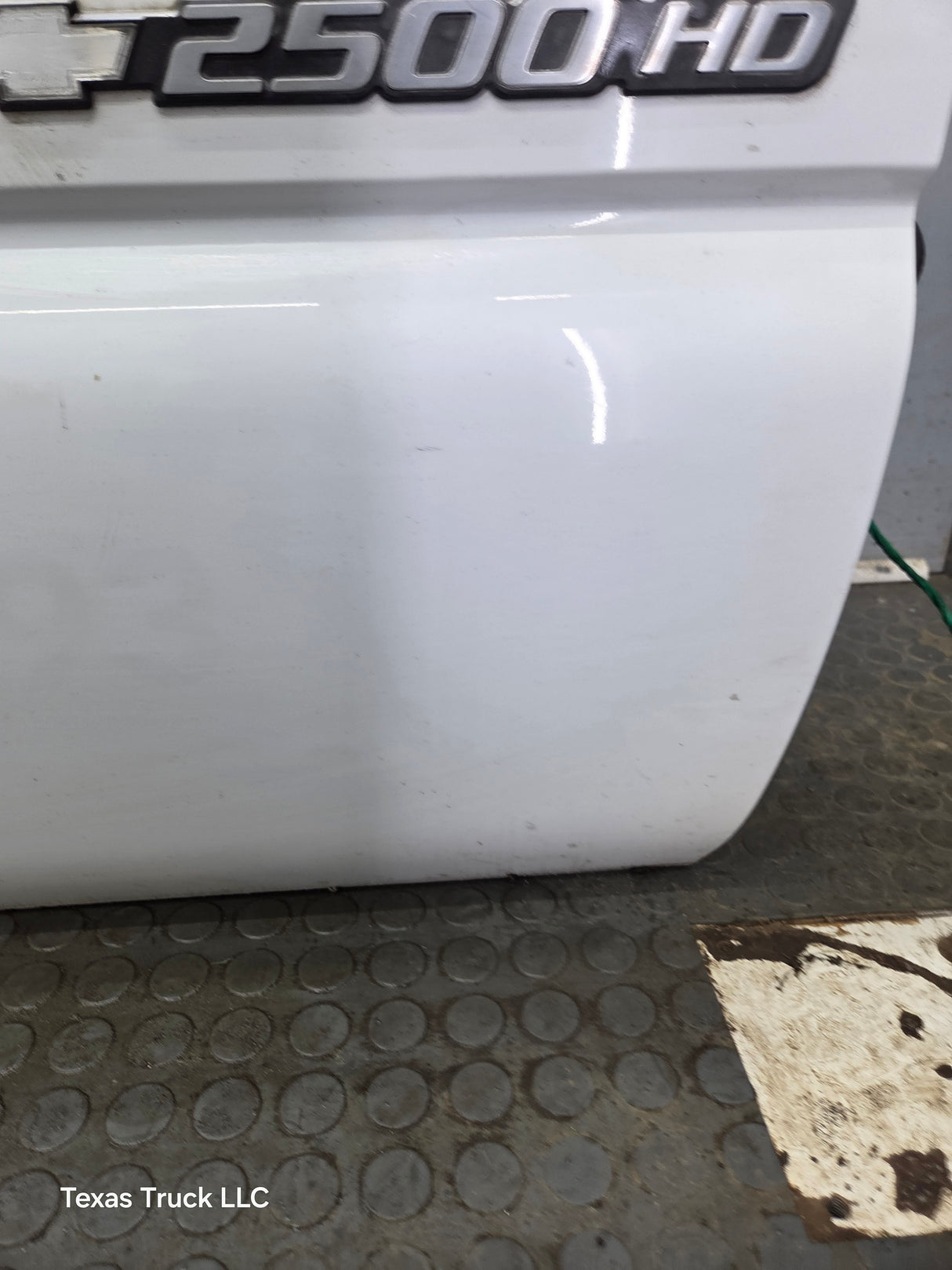 1999-2006 Chevrolet Silverado / GMC Sierra 1500 2500 3500 HD Front Passenger side Door RH
