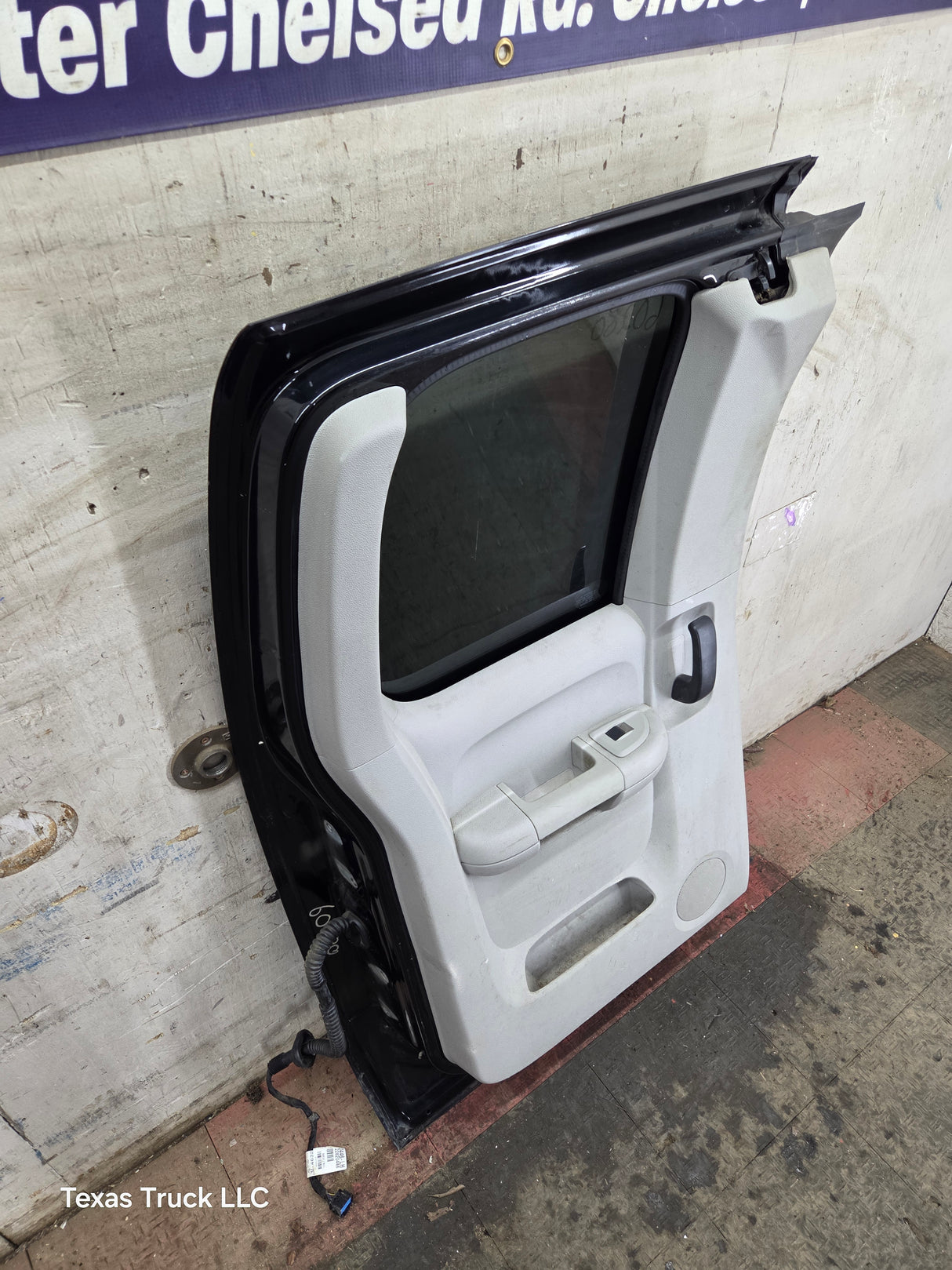 2007-2013 Chevrolet Silverado / GMC Sierra 1500 2500 3500 HD Driver Side Extended Cab LH Rear Door