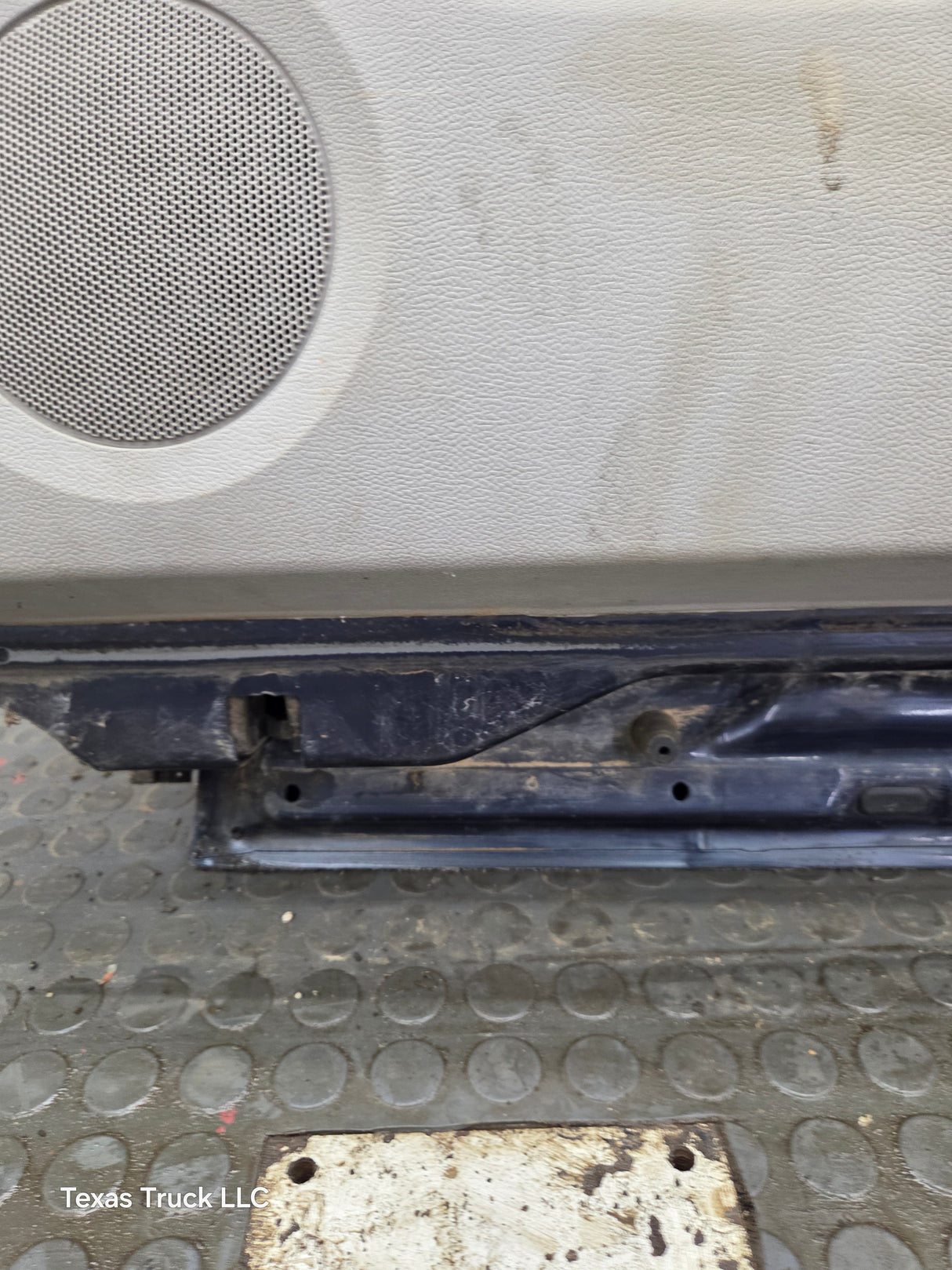 2007-2013 Chevrolet Silverado / GMC Sierra 1500 2500 3500 HD Passenger side Extended Cab RH Rear Door