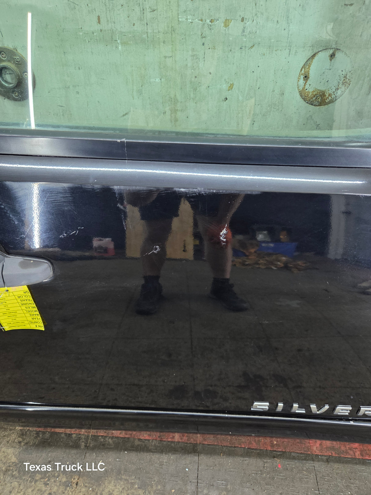 2007-2013 Chevrolet Silverado / GMC Sierra 1500 2500 3500 HD RH Front Passenger Side Door