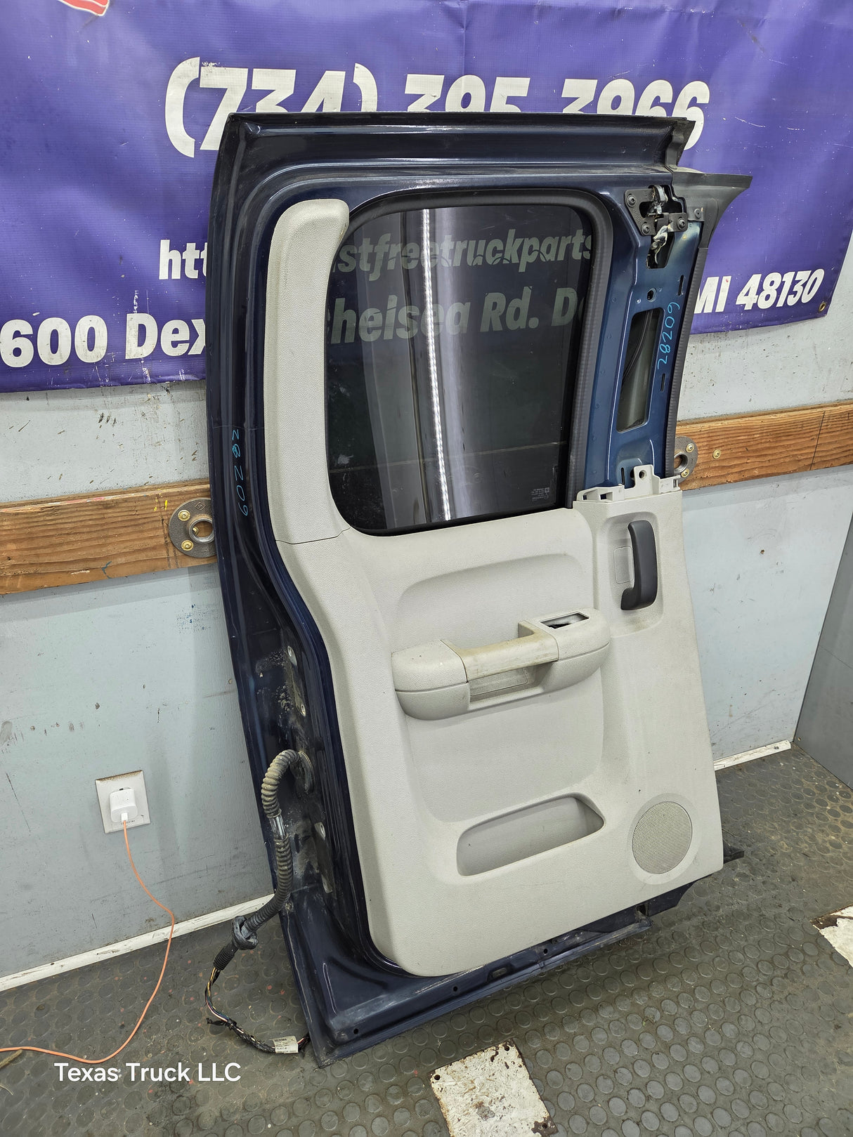 2007-2013 Chevrolet Silverado / GMC Sierra 1500 2500 3500 HD Driver Side Extended Cab LH Rear Door