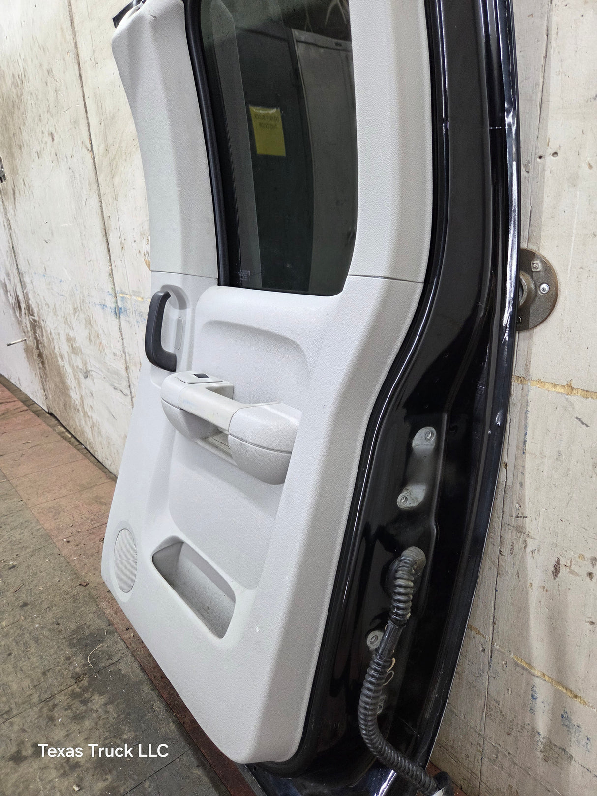 2007-2013 Chevrolet Silverado / GMC Sierra 1500 2500 3500 HD Passenger side Extended Cab RH Rear Door