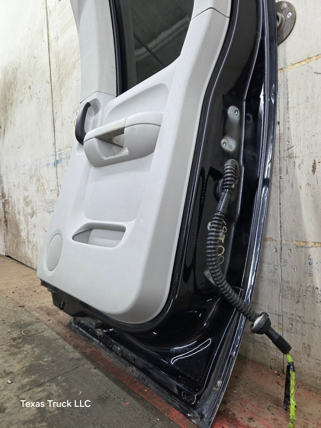 2007-2013 Chevrolet Silverado / GMC Sierra 1500 2500 3500 HD Passenger side Extended Cab RH Rear Door