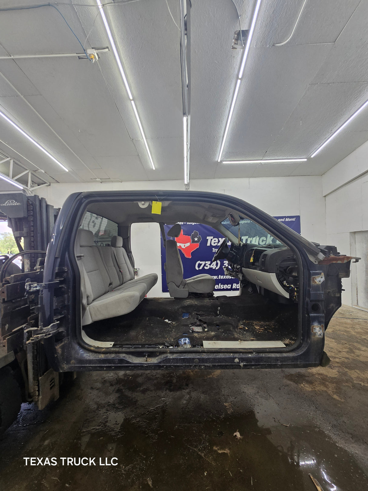 2007-2013 Chevrolet Silverado / GMC Sierra 1500 2500 3500 HD Extended Cab