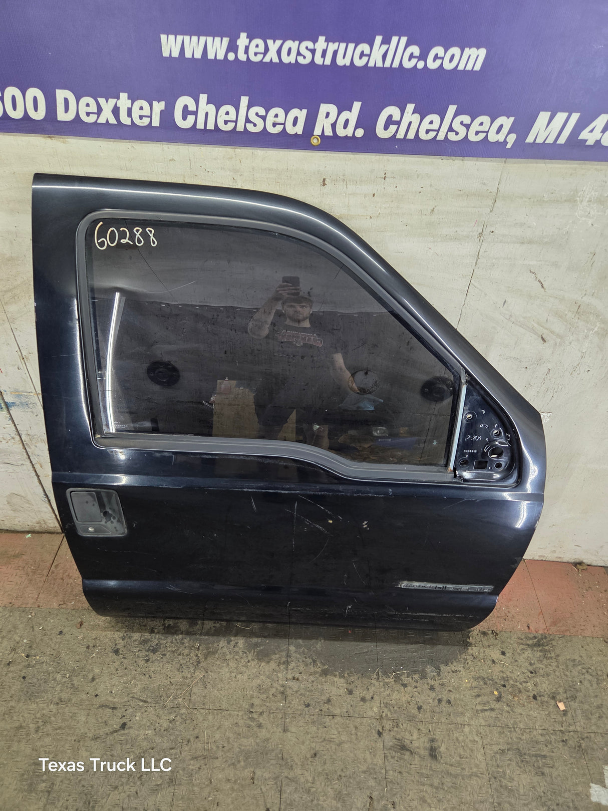 1999-2011 Ford Super Duty / Excursion Front Passenger RH Door F250 F350 F450 F550