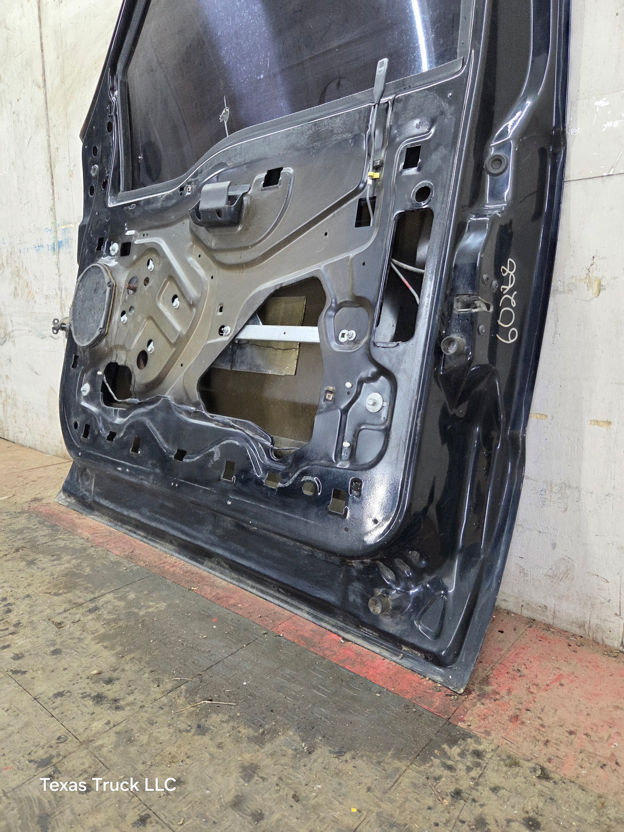 1999-2011 Ford Super Duty / Excursion Front Passenger RH Door F250 F350 F450 F550