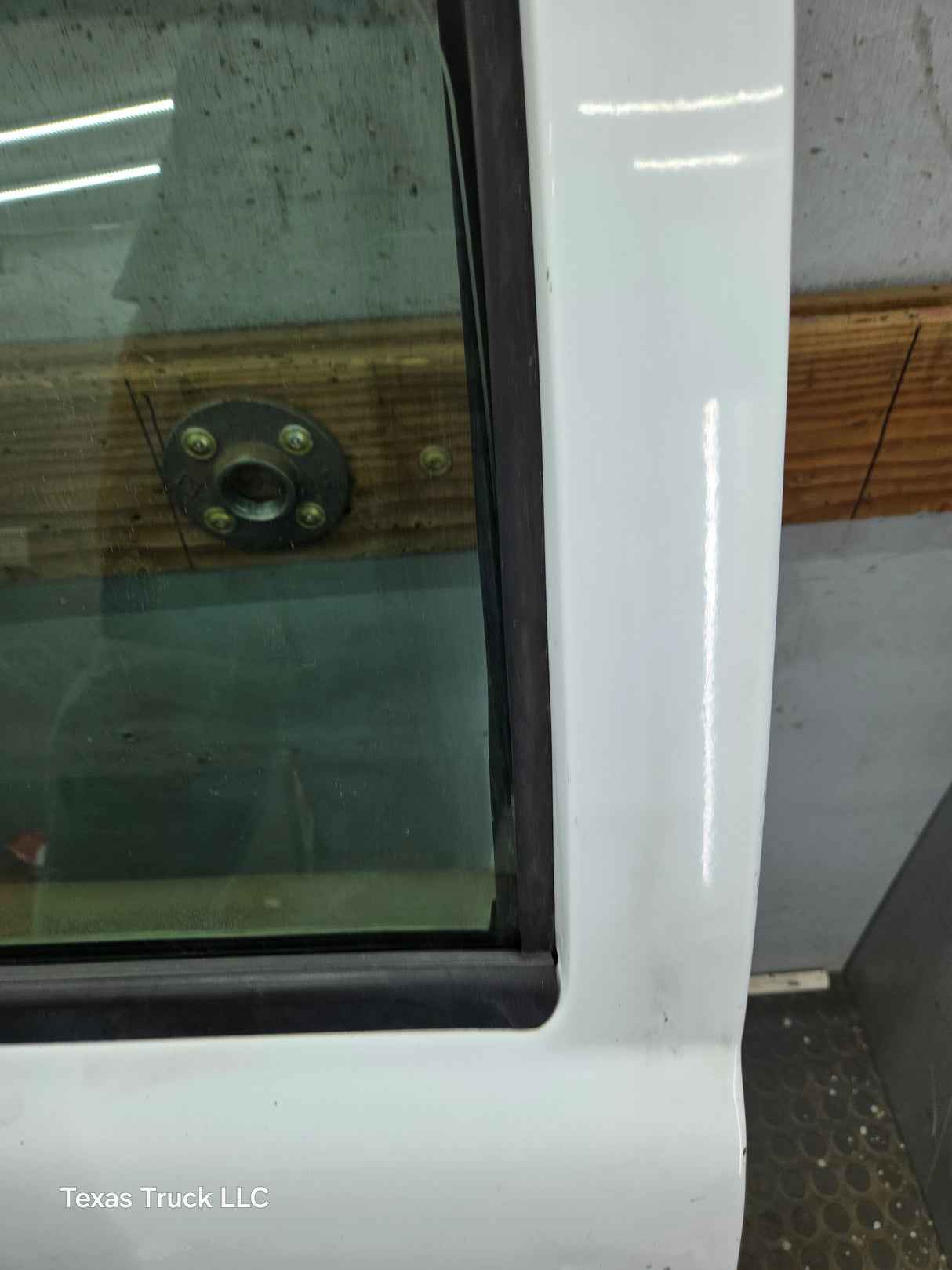 1999-2006 Chevrolet Silverado / GMC Sierra 1500 2500 3500 HD Front Driver Side Door LH
