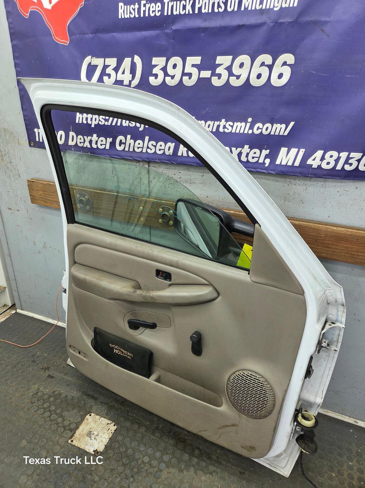 1999-2006 Chevrolet Silverado / GMC Sierra 1500 2500 3500 HD Front Driver Side Door LH