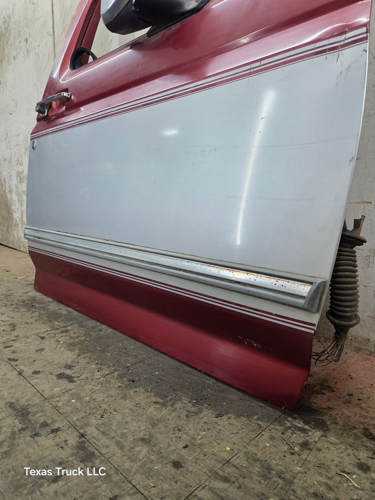 1987-1997 Ford F Series F250 F350 F450 F550 RH Passenger Side Front Door