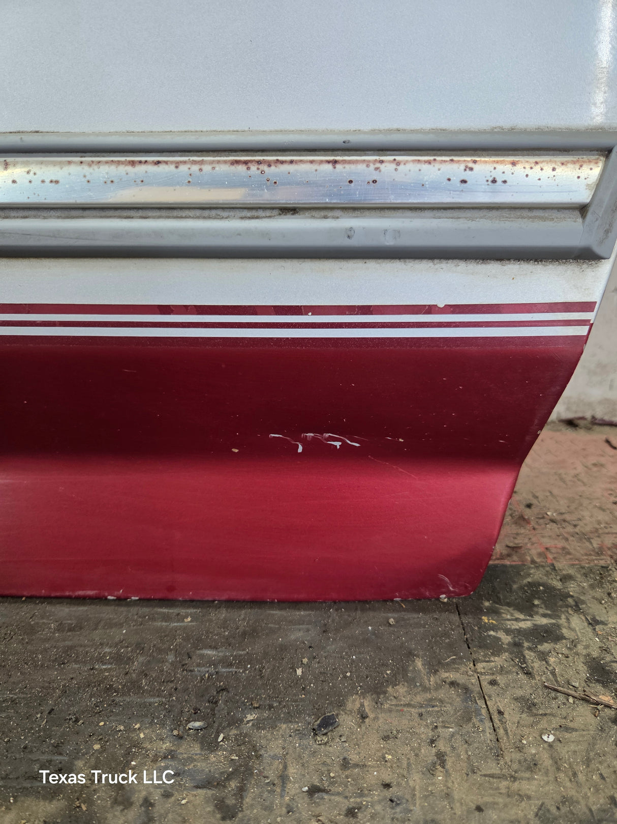 1987-1997 Ford F Series F250 F350 F450 F550 RH Passenger Side Front Door