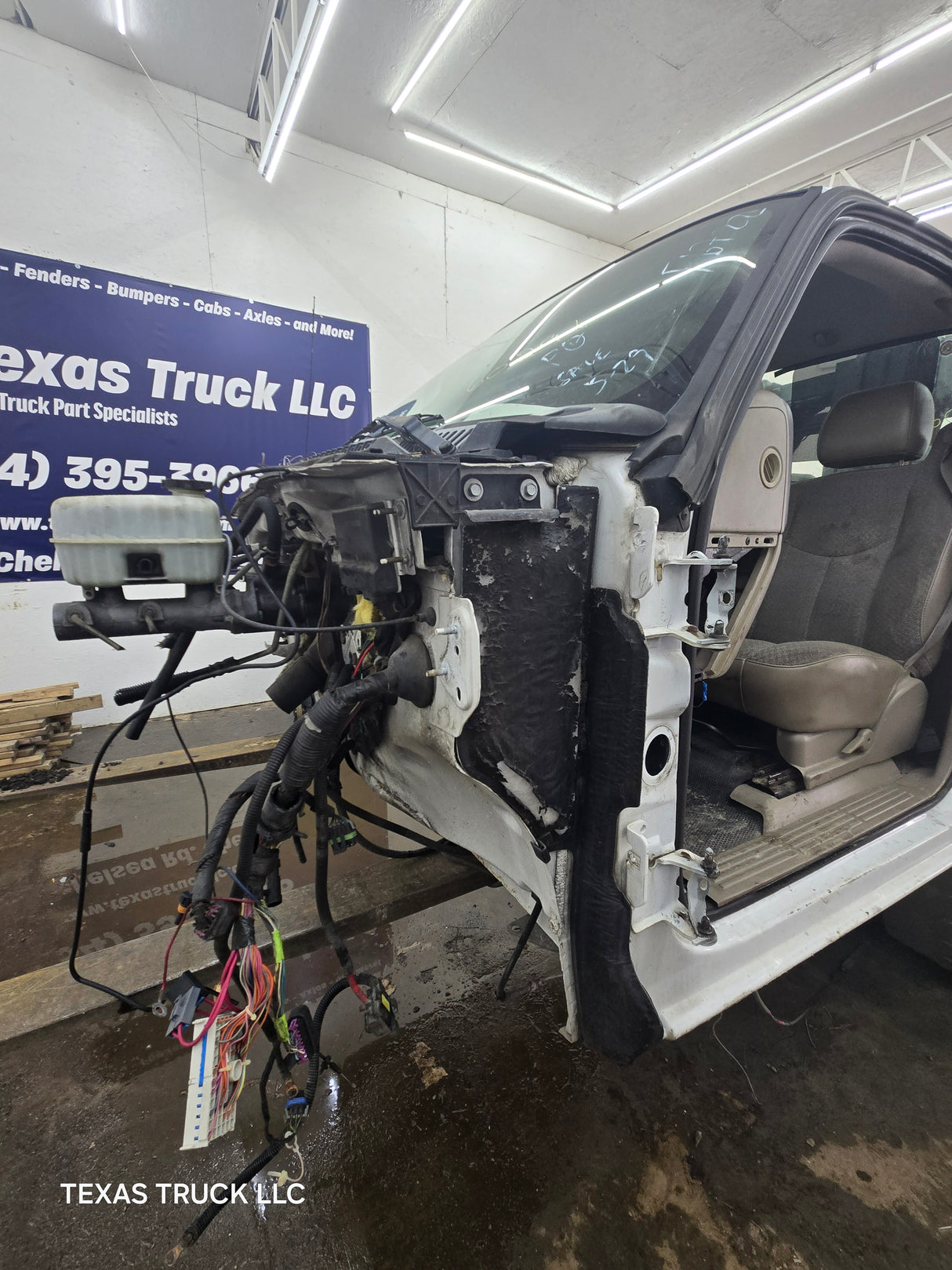 1999-2007 Chevrolet Silverado / GMC Sierra 1500 2500 HD 3500HD Regular Cab Body